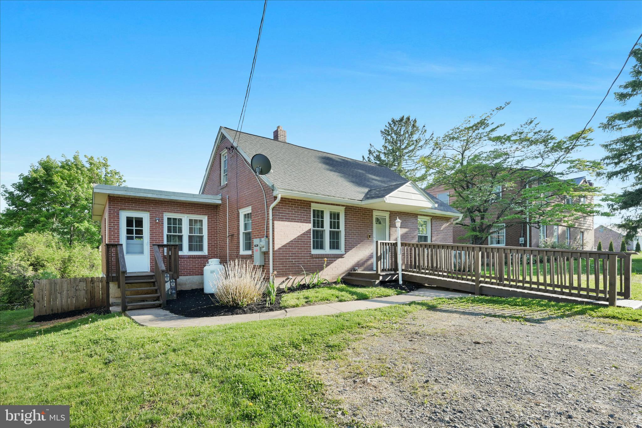 BRECKNOCK TWP - Residential
