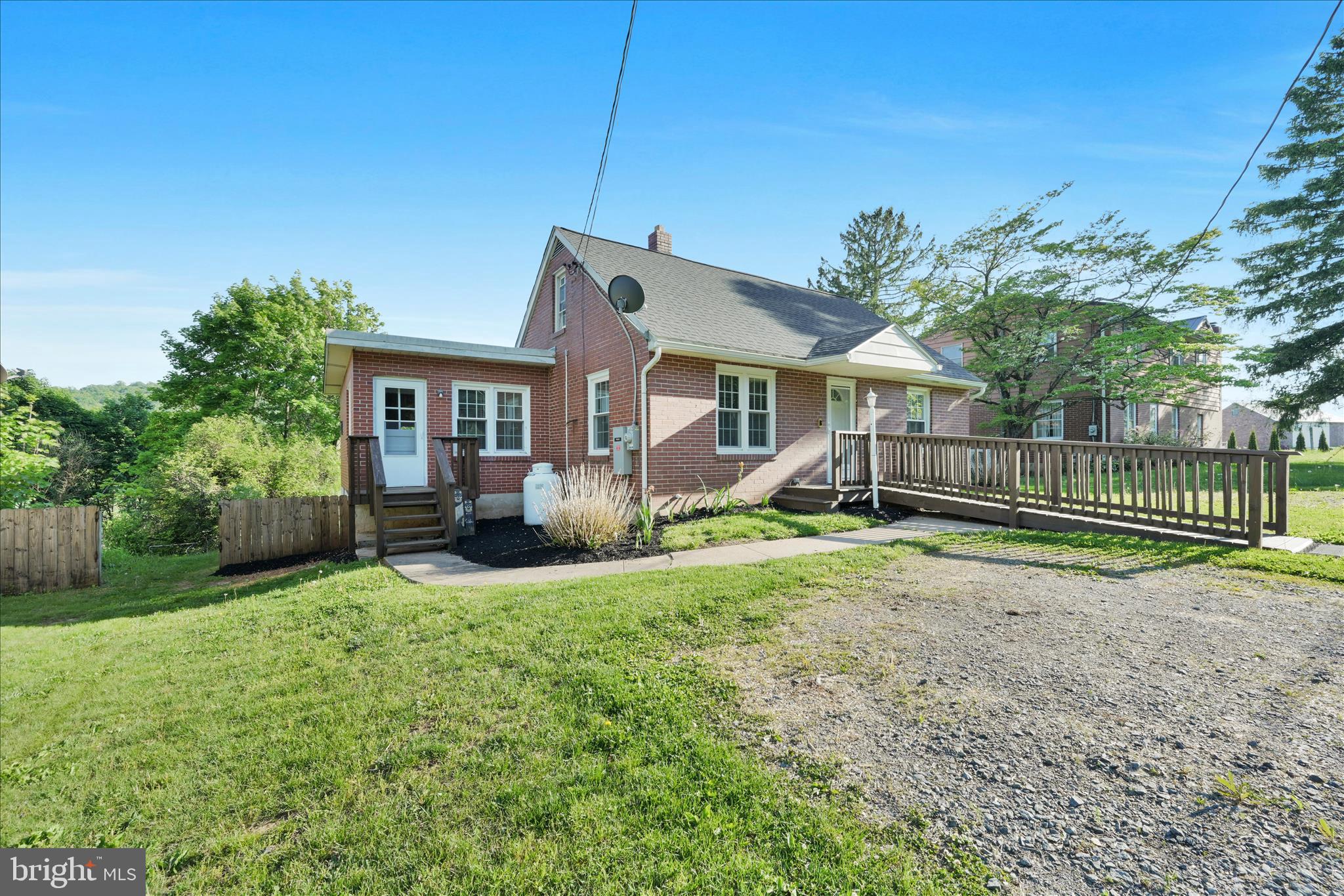 BRECKNOCK TWP - Residential