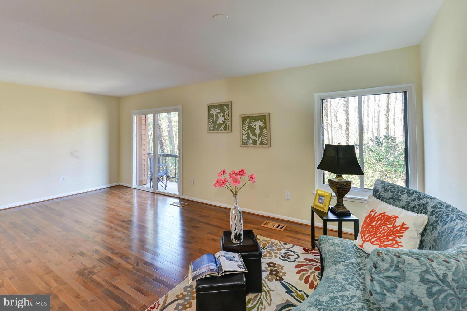 RESTON - Residential