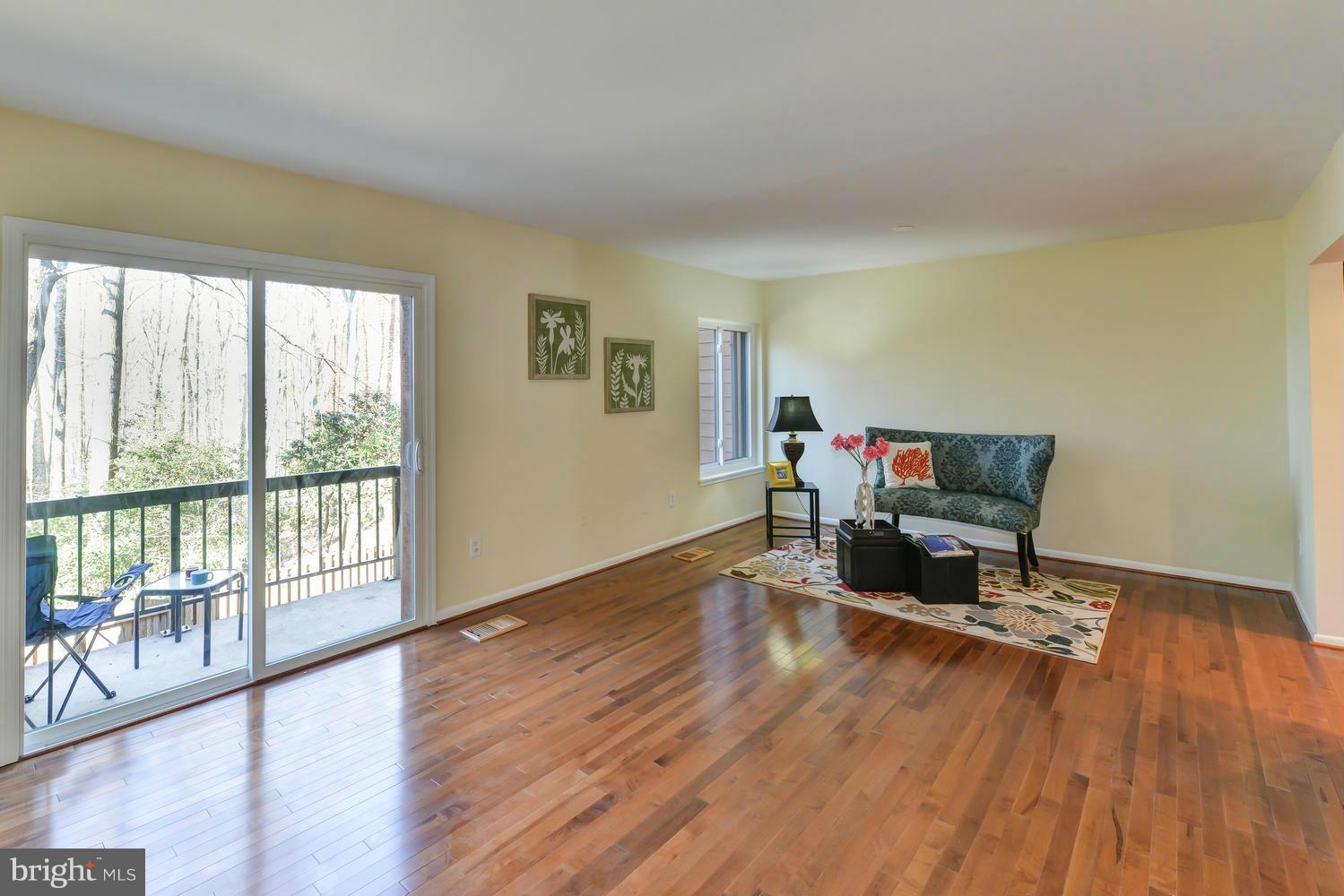 RESTON - Residential