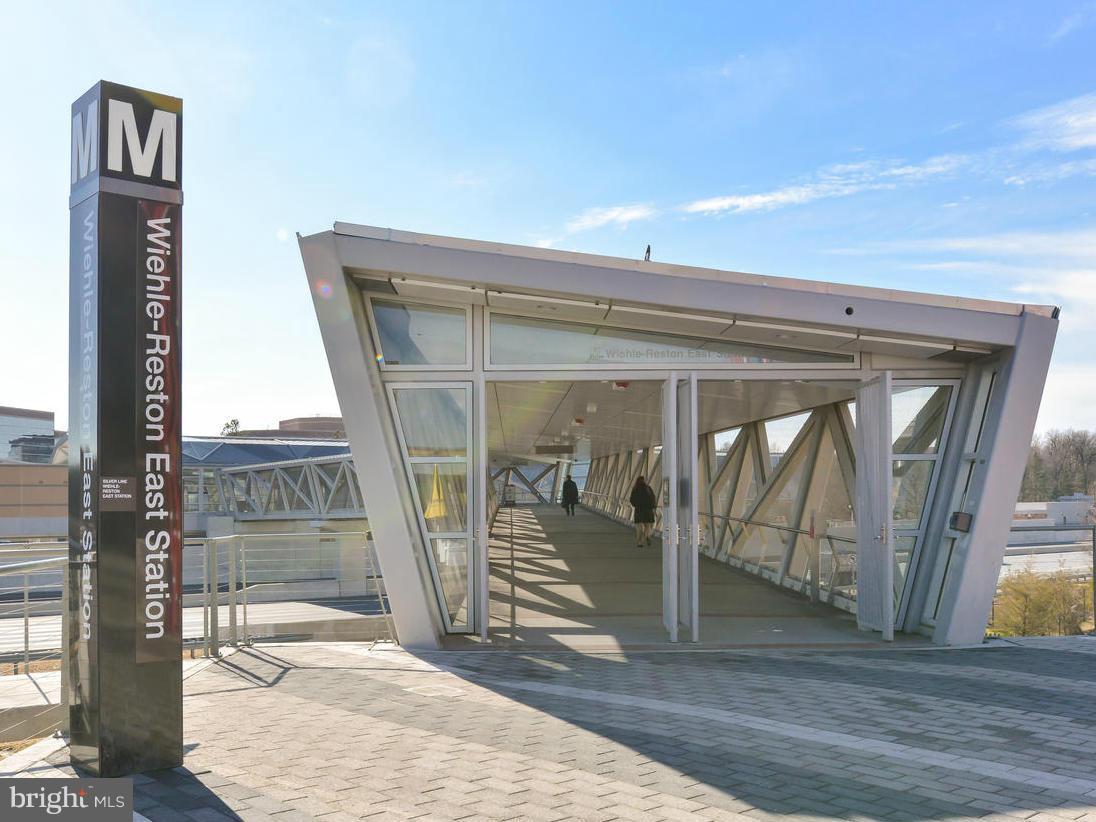 RESTON - Residential