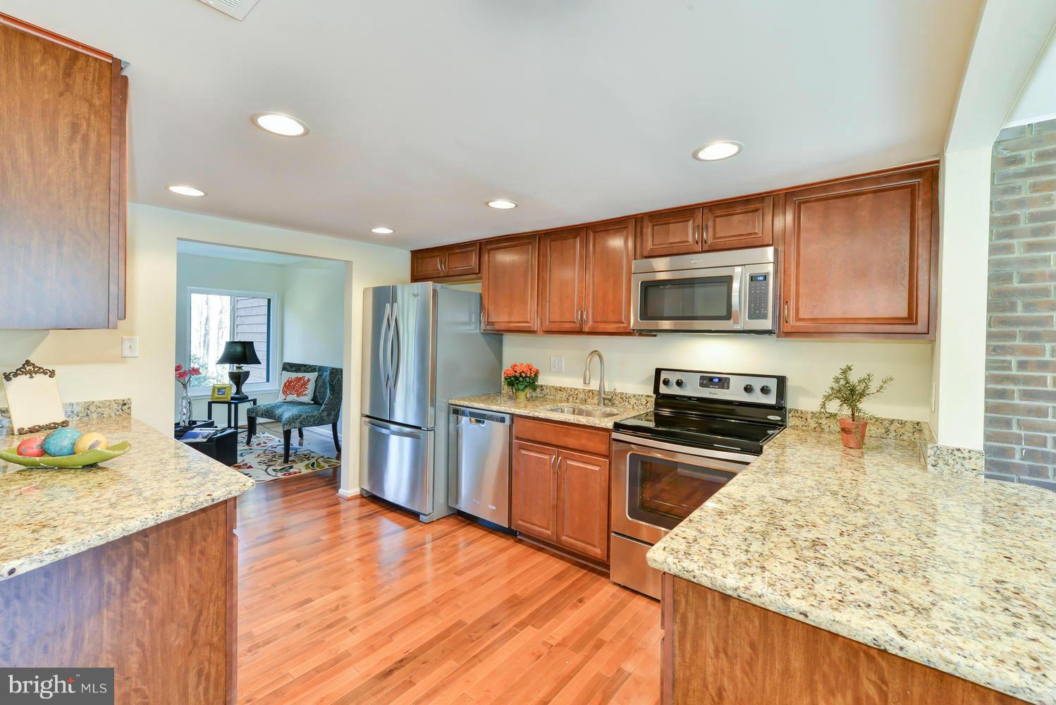 RESTON - Residential