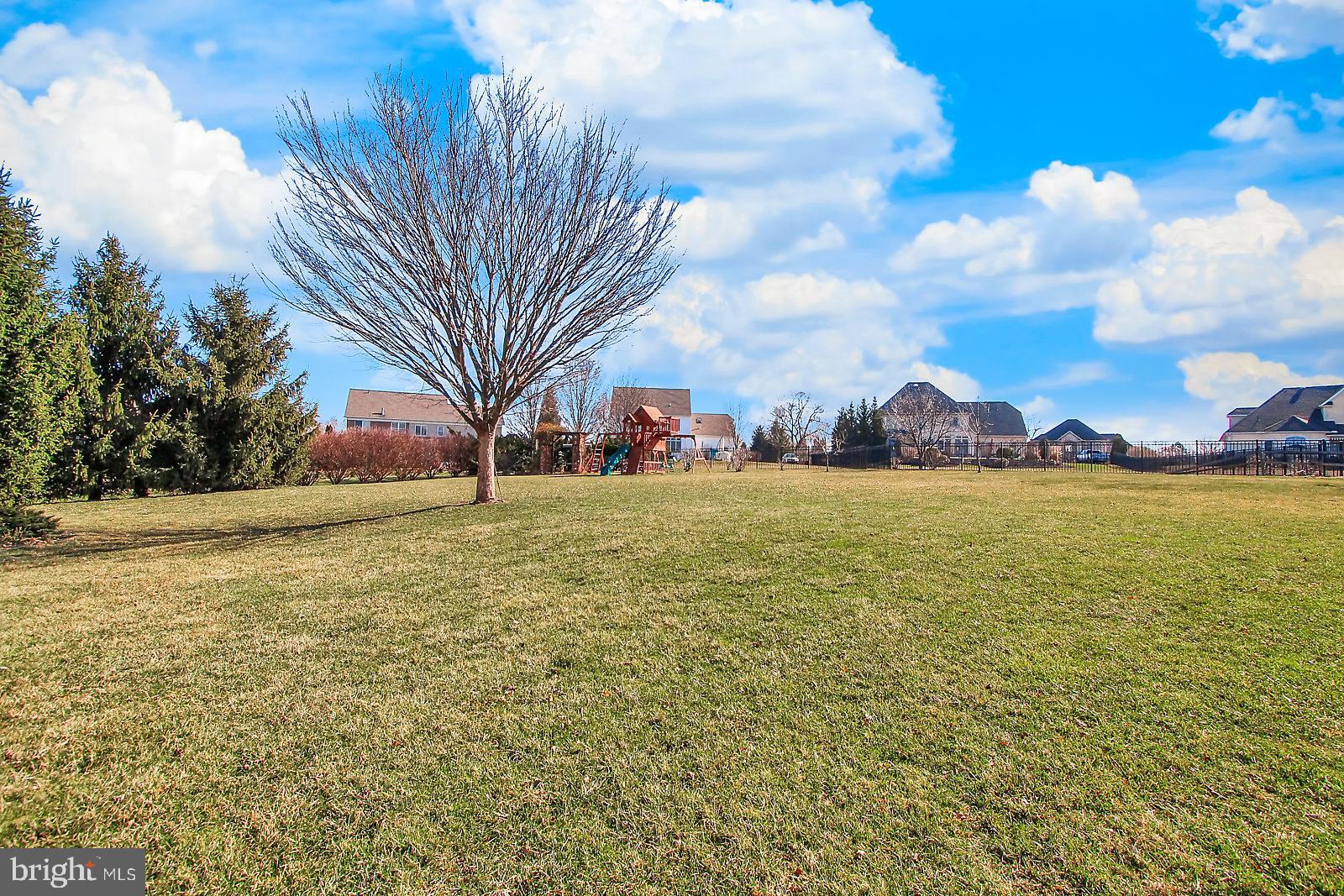 HEPPLEWHITE ESTATES - Residential