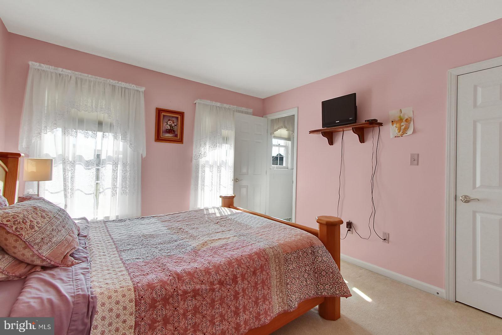 HEPPLEWHITE ESTATES - Residential