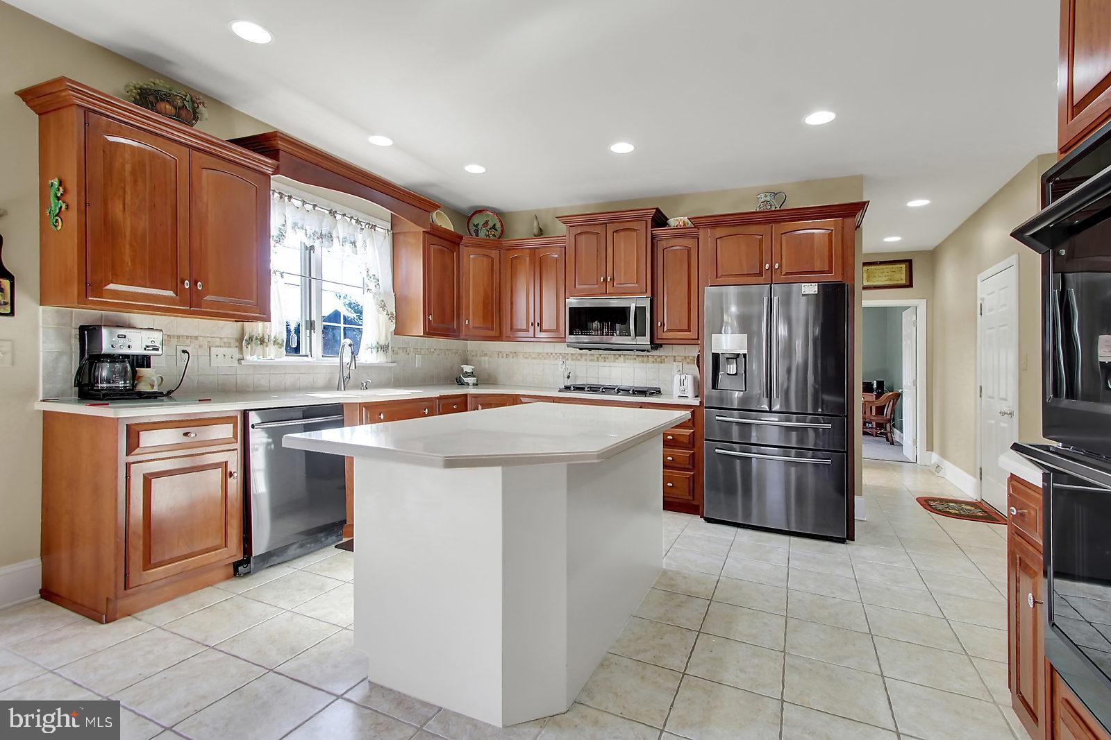 HEPPLEWHITE ESTATES - Residential