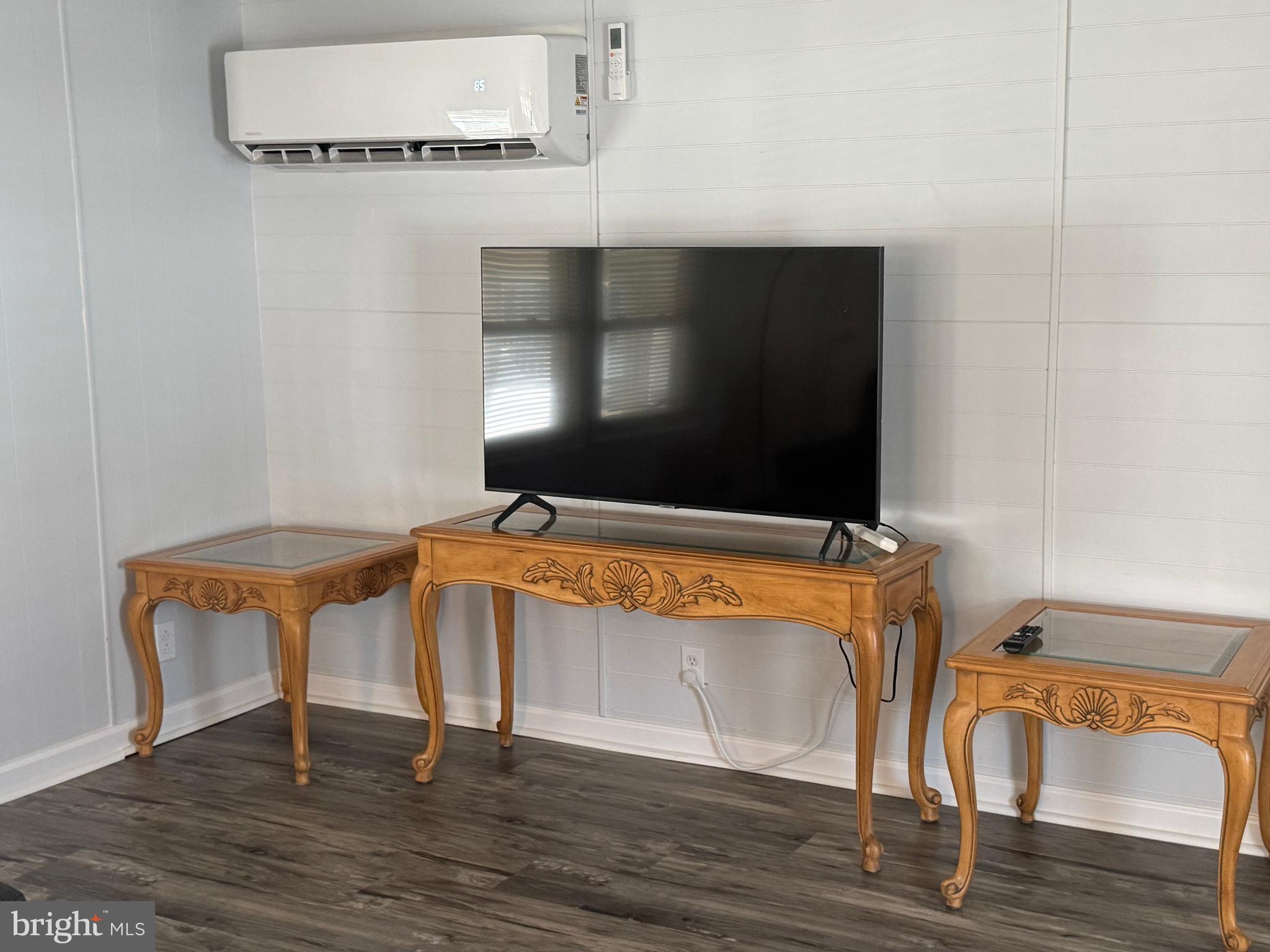 COLONIAL EAST MHP - Residential