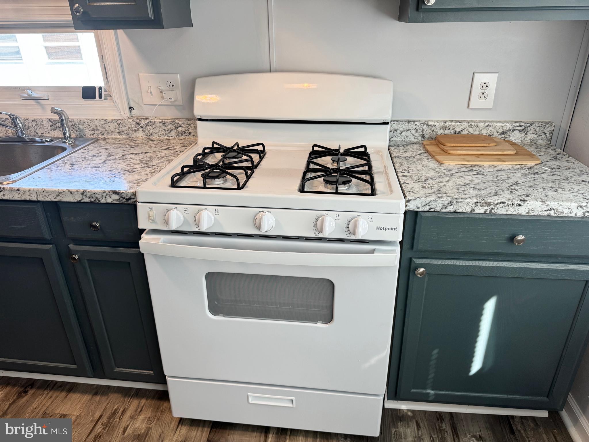 COLONIAL EAST MHP - Residential