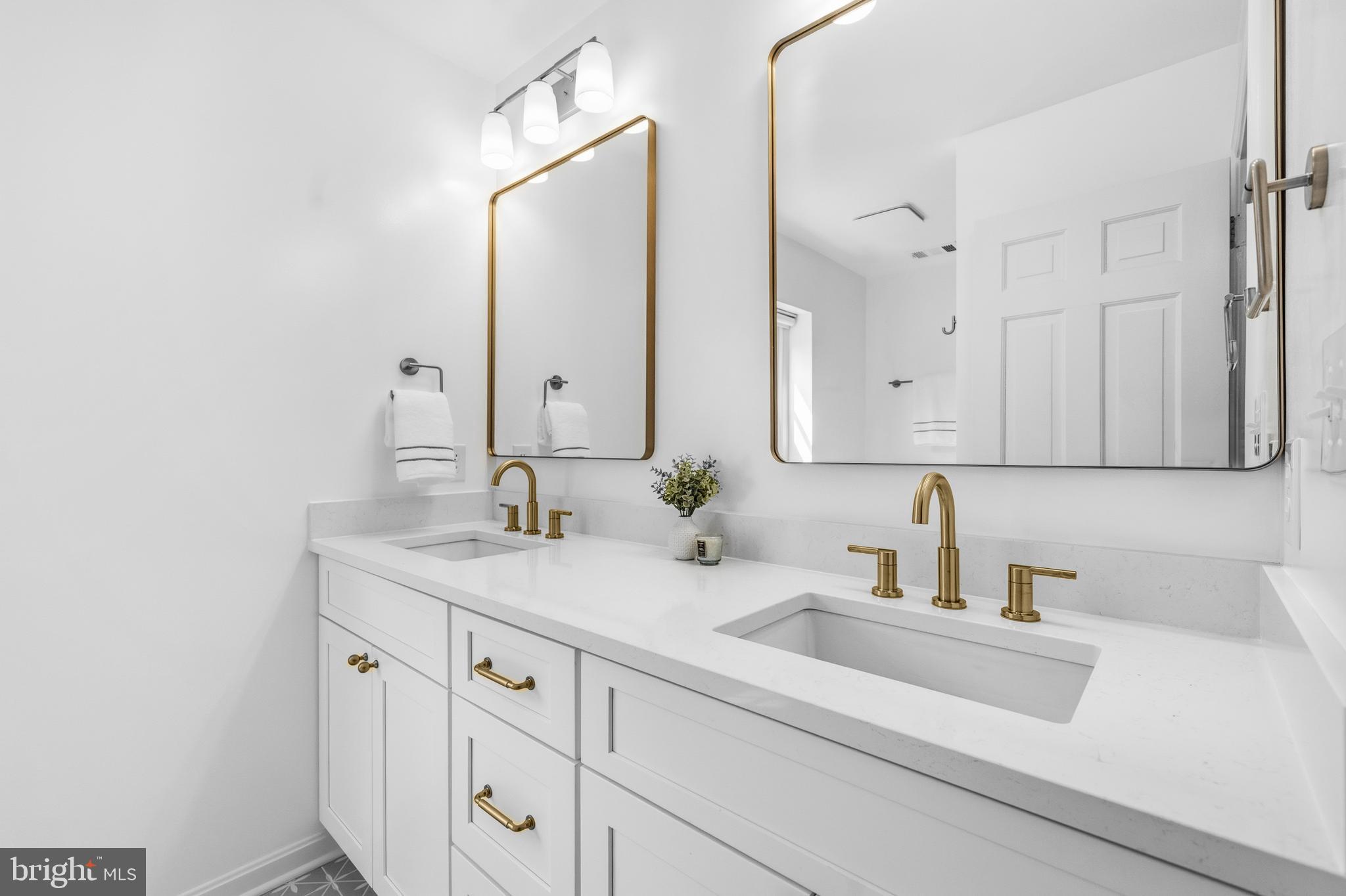 SMITHFIELD - Residential