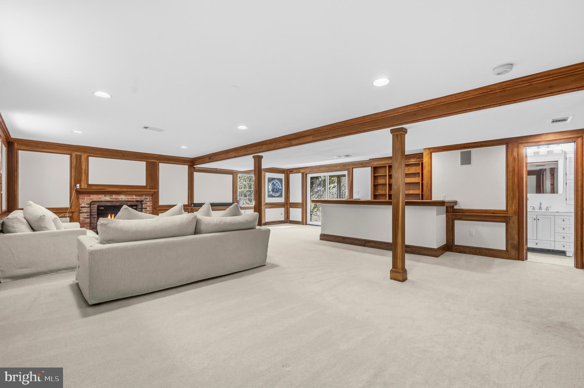 SMITHFIELD - Residential