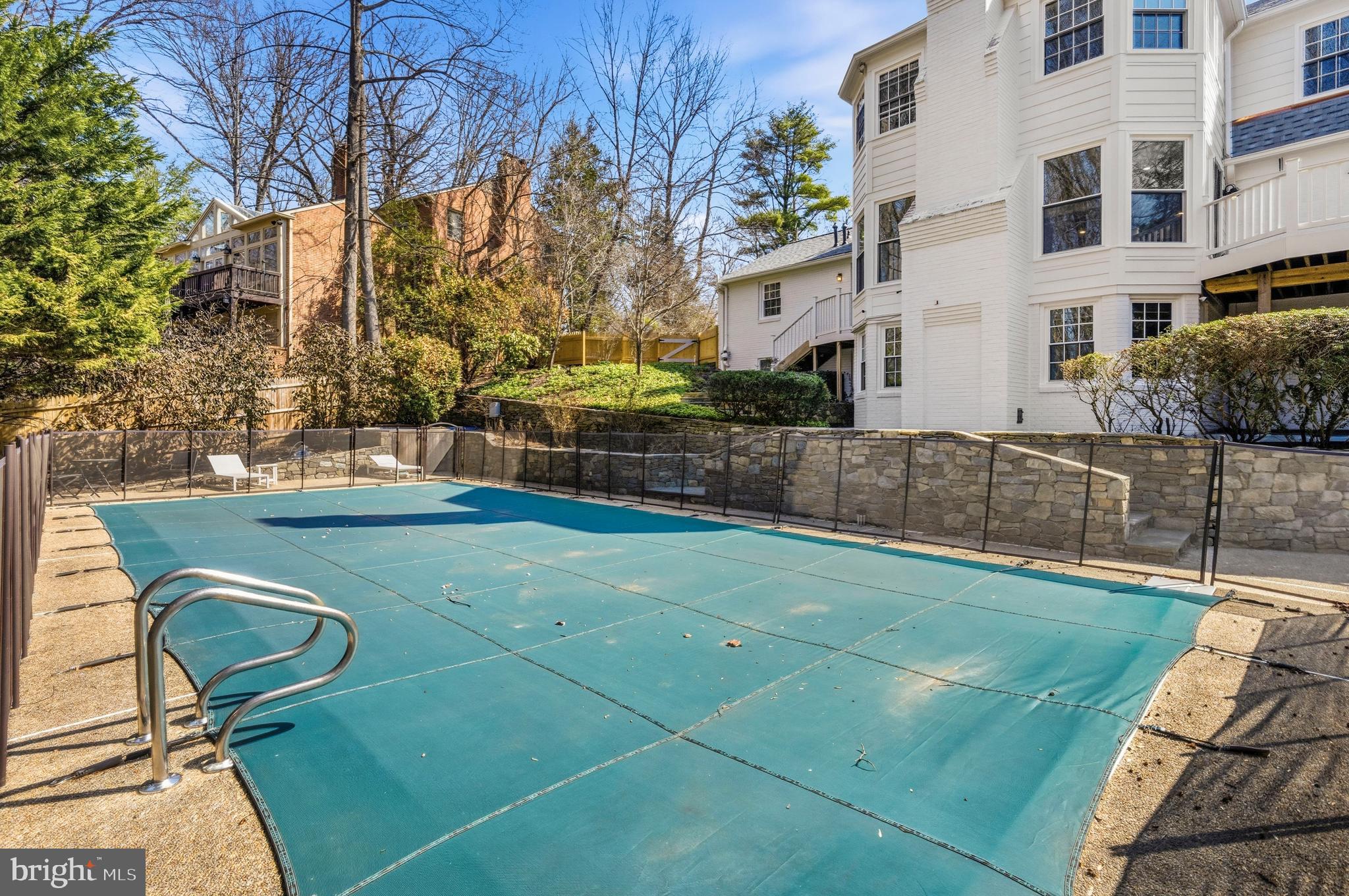 SMITHFIELD - Residential