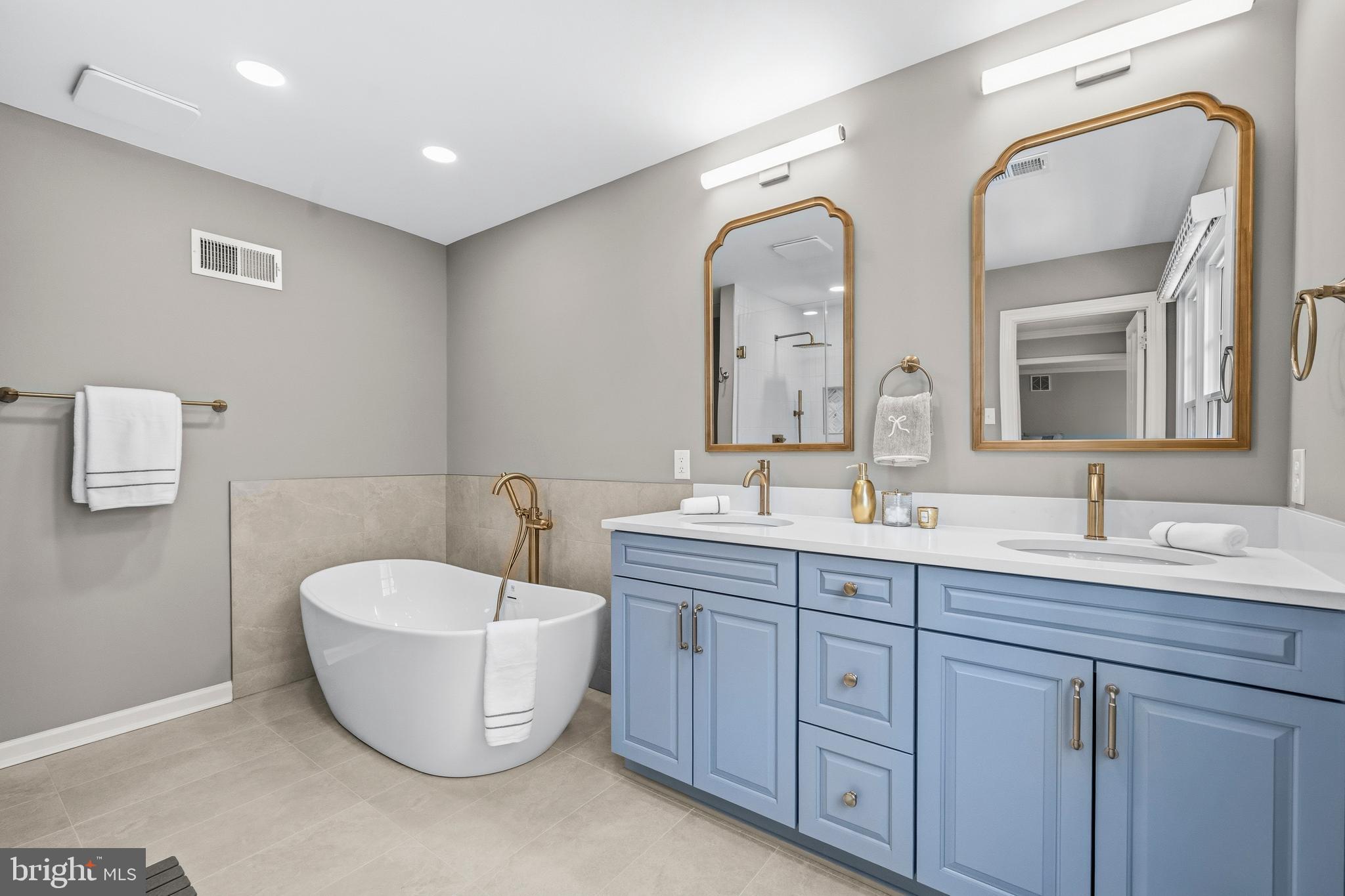 SMITHFIELD - Residential