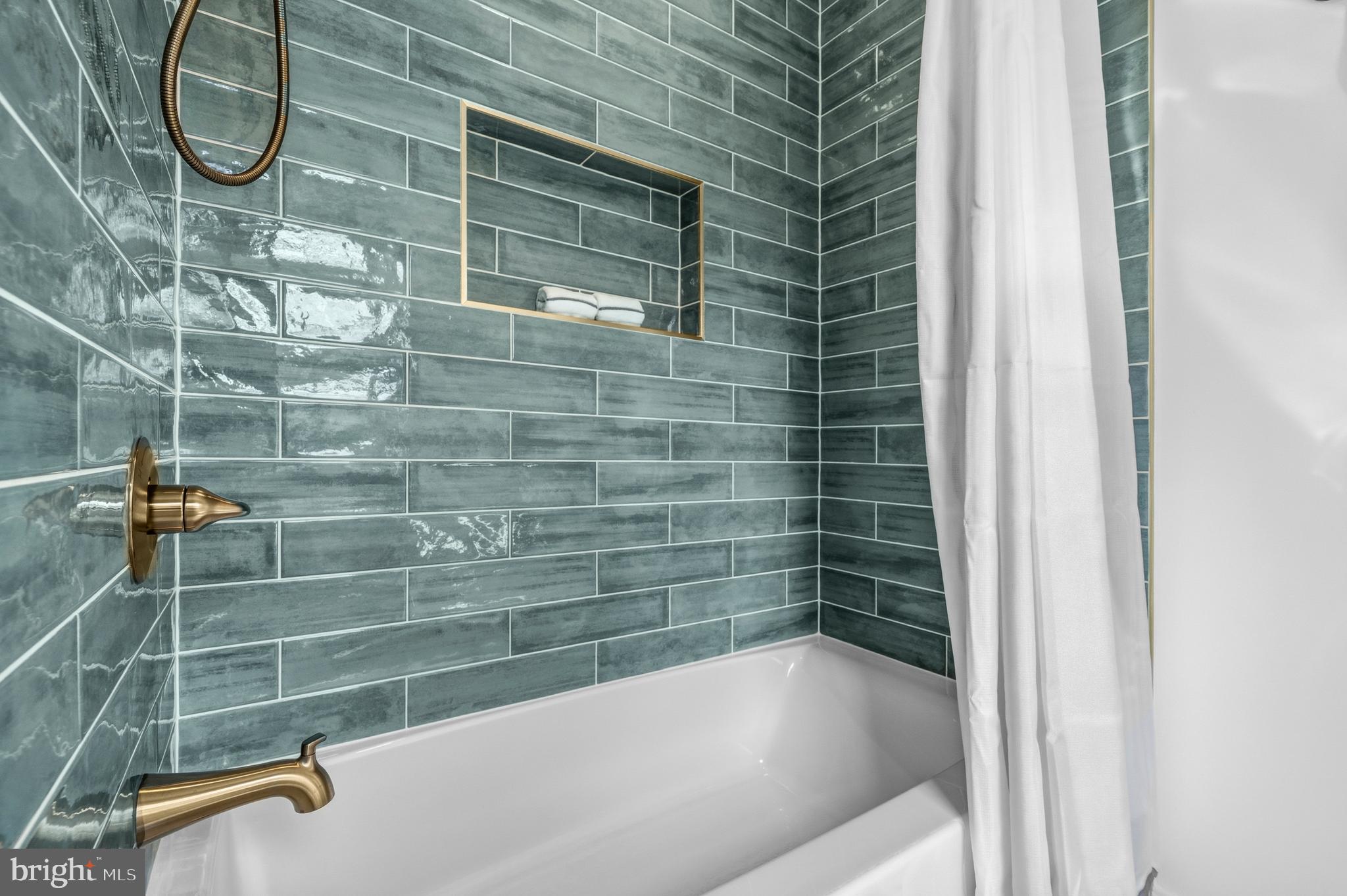 SMITHFIELD - Residential