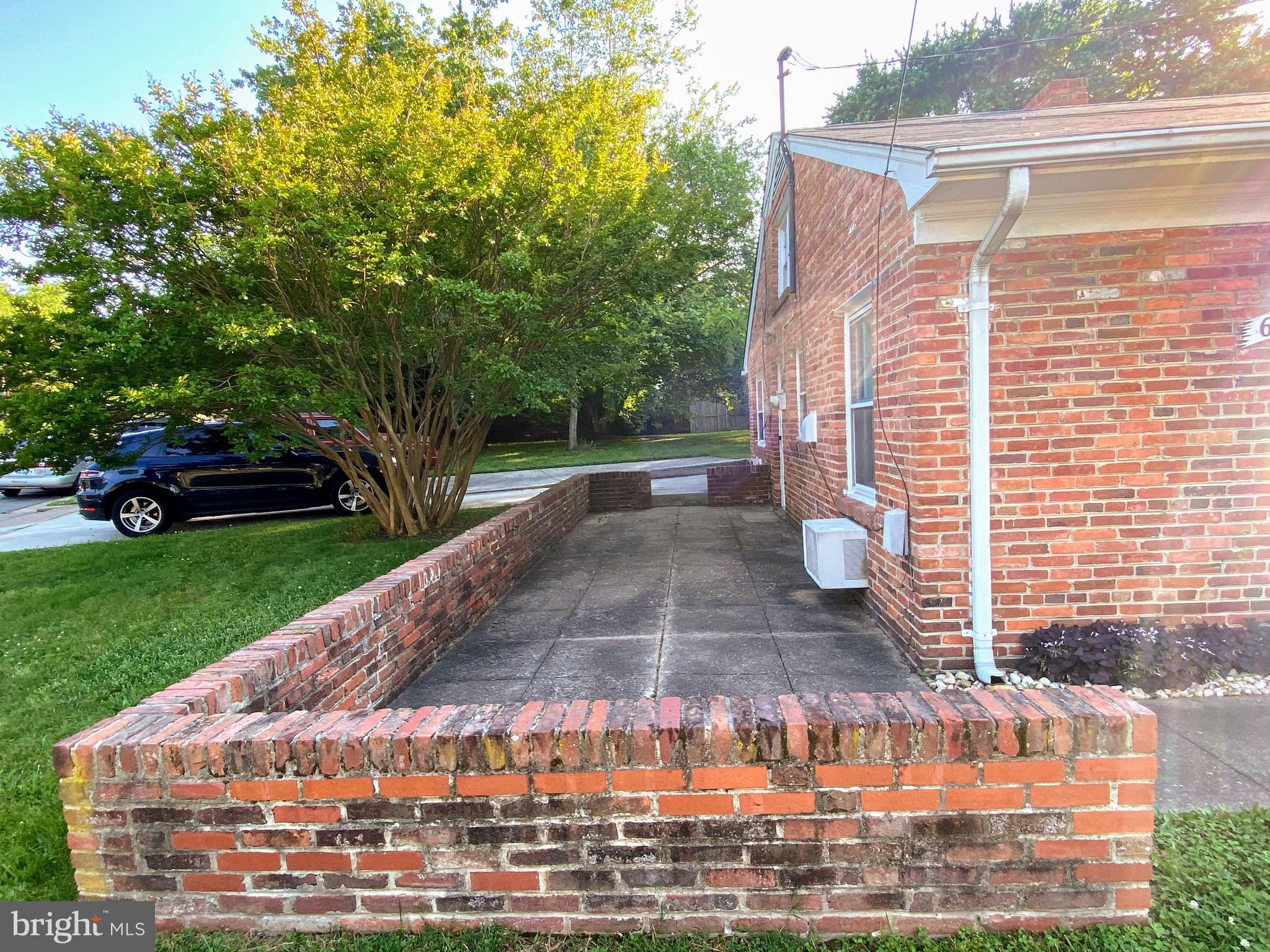 BEVERLY HILLS - Residential Lease