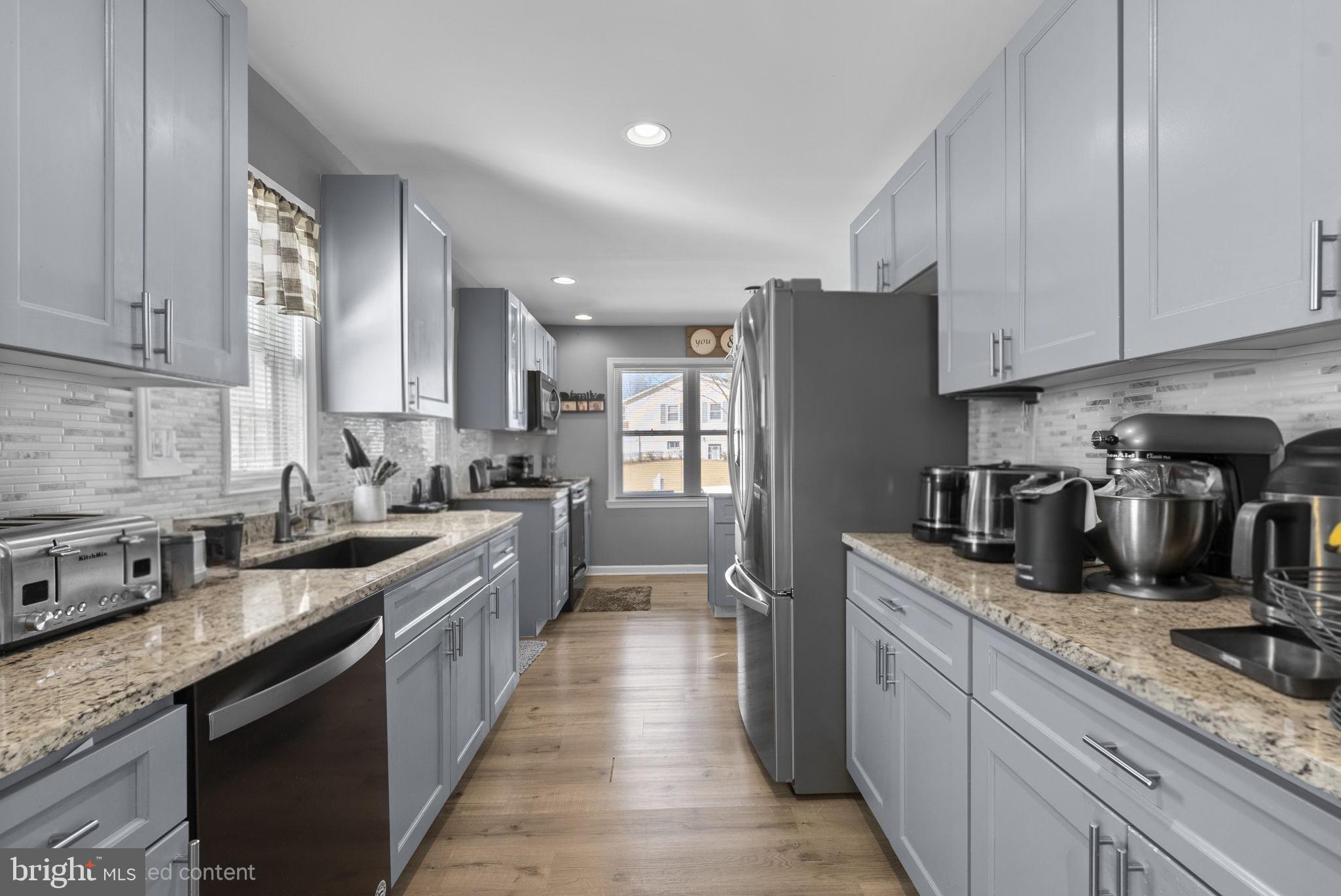 BRIGHTLEAF KNOLL - Residential