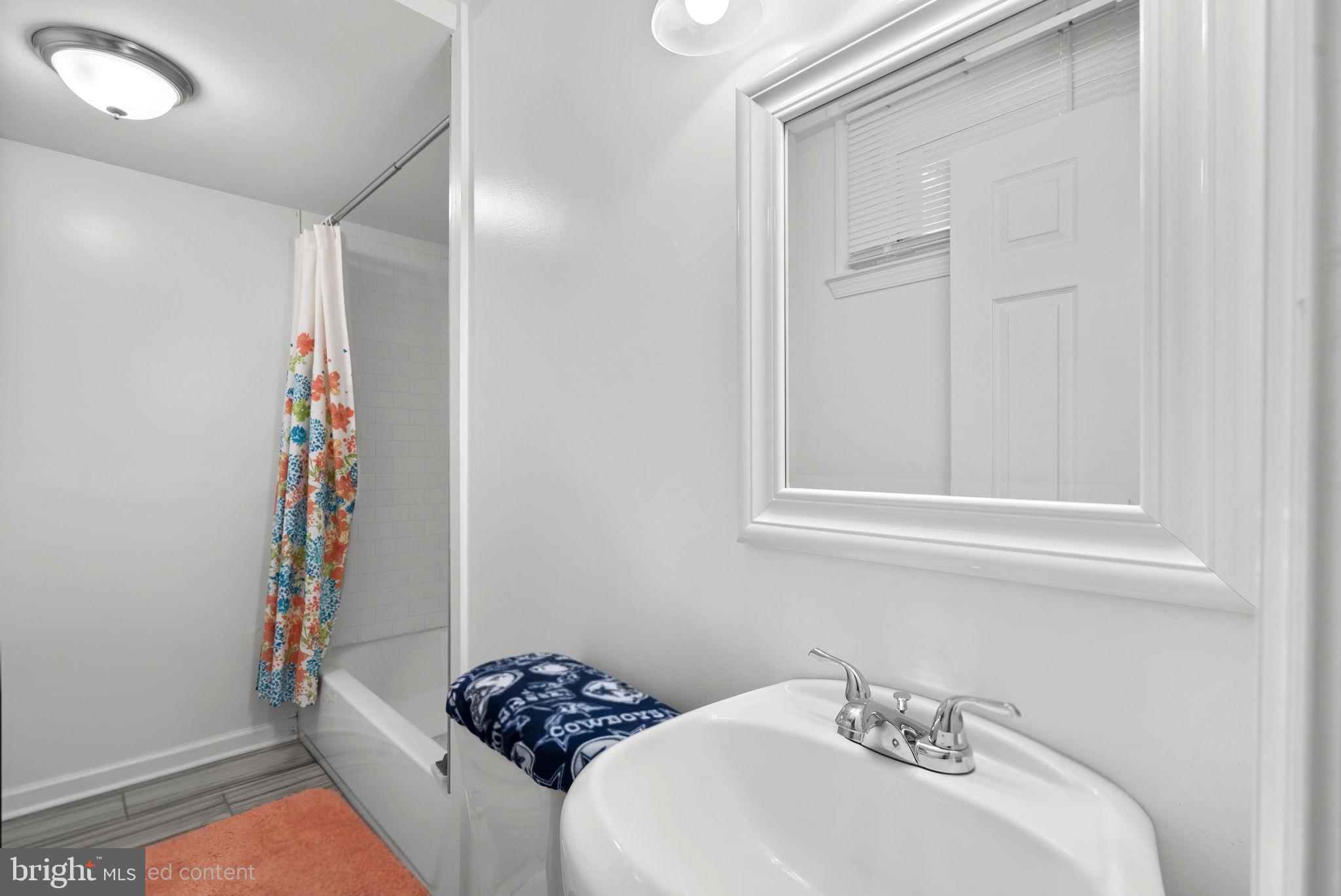 BRIGHTLEAF KNOLL - Residential