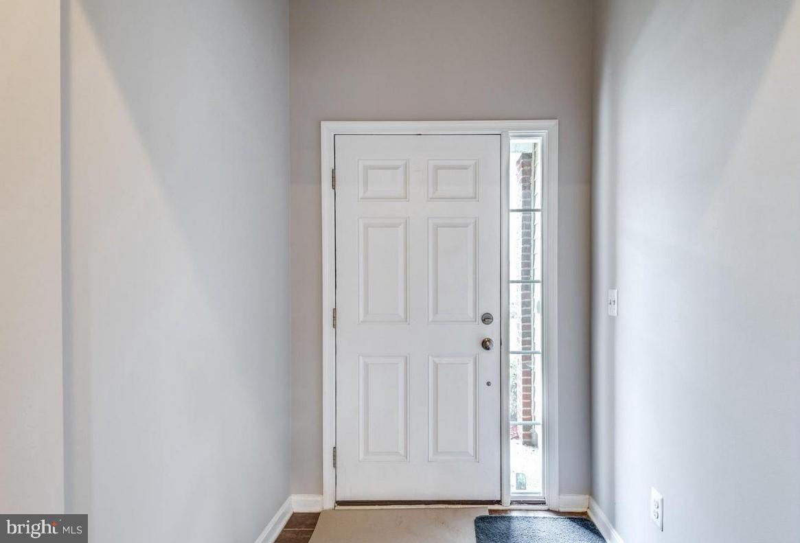 SIGNATURE AT BROADLANDS - Residential Lease