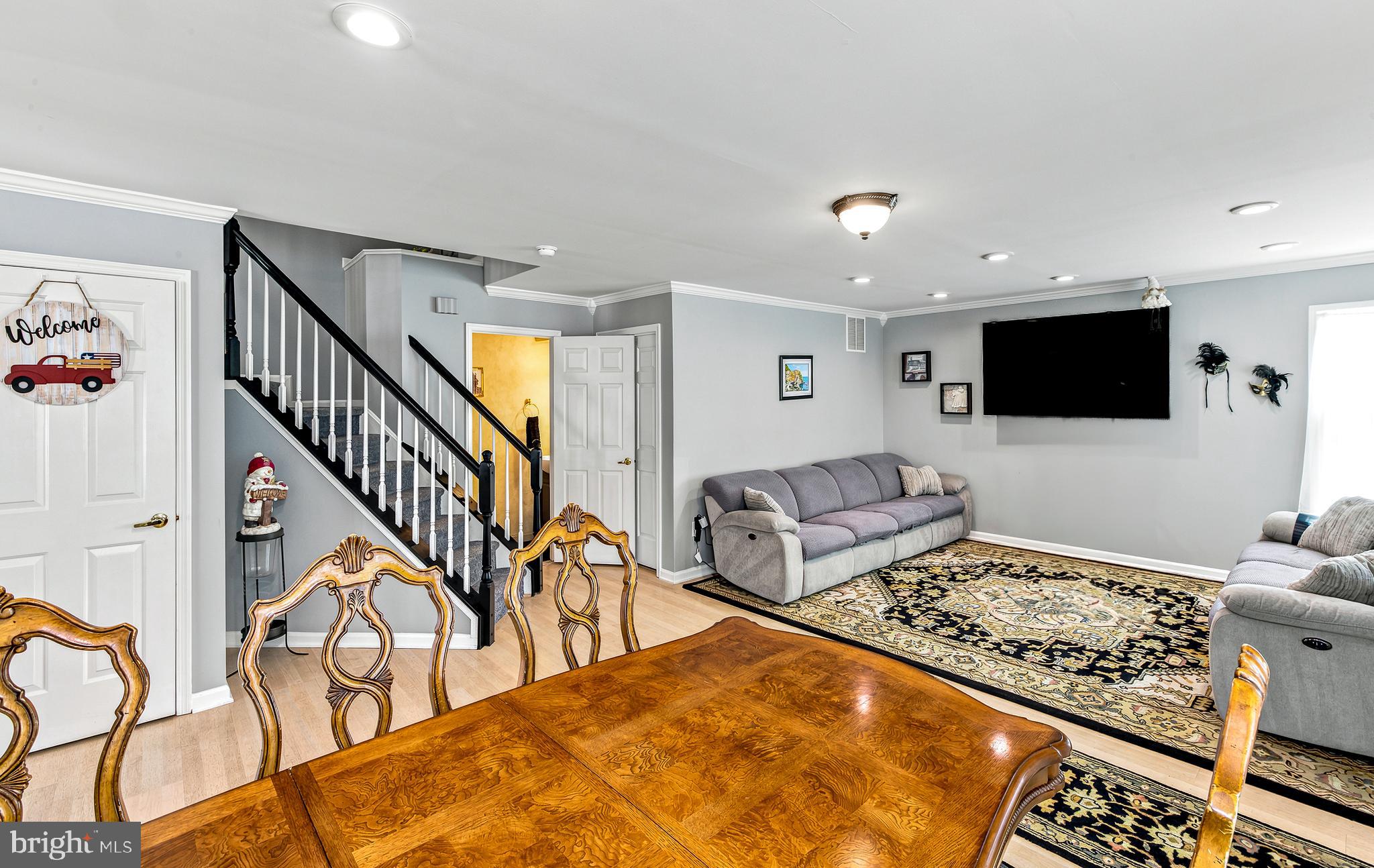 11 ELKINGTON DRIVE