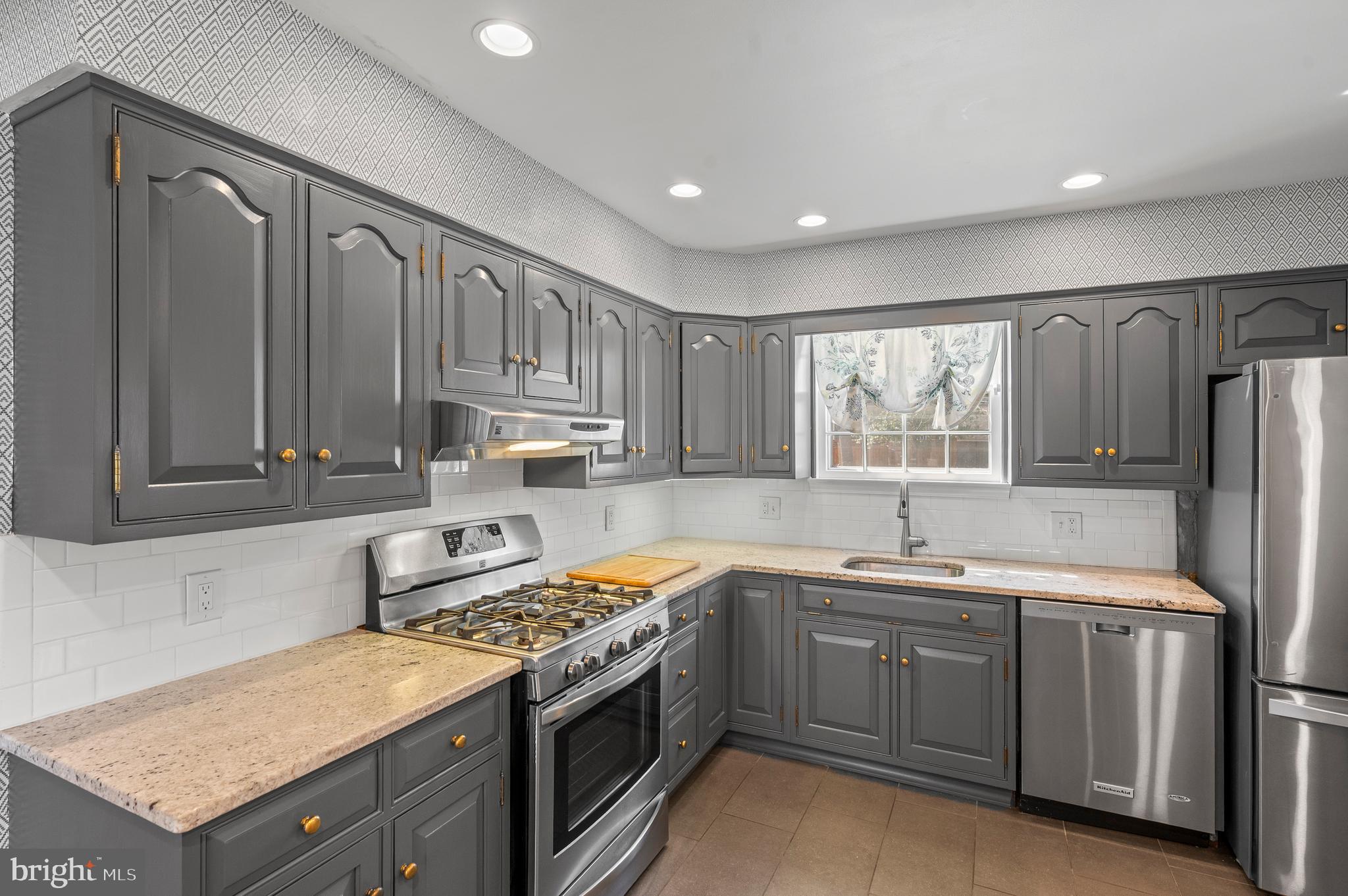 MERION GOLF MANOR - Residential