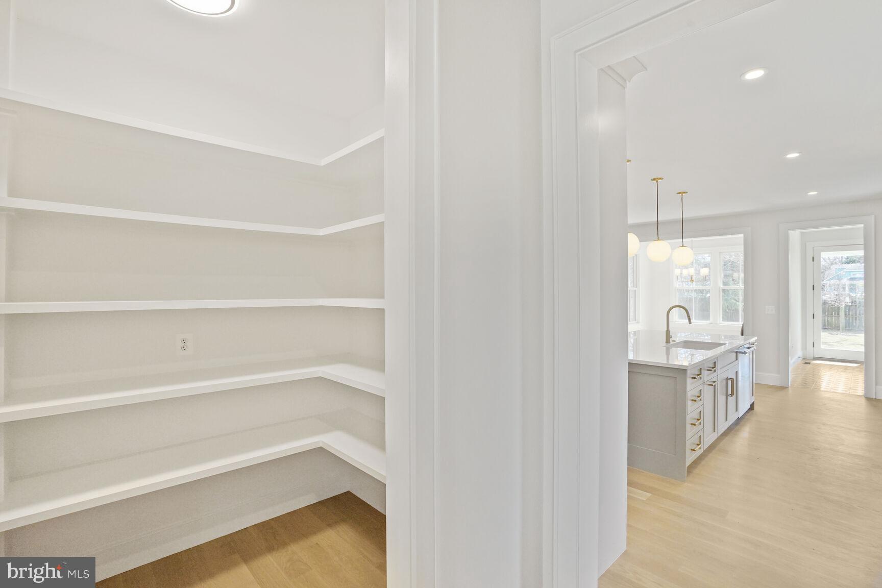 DEL RAY - Residential