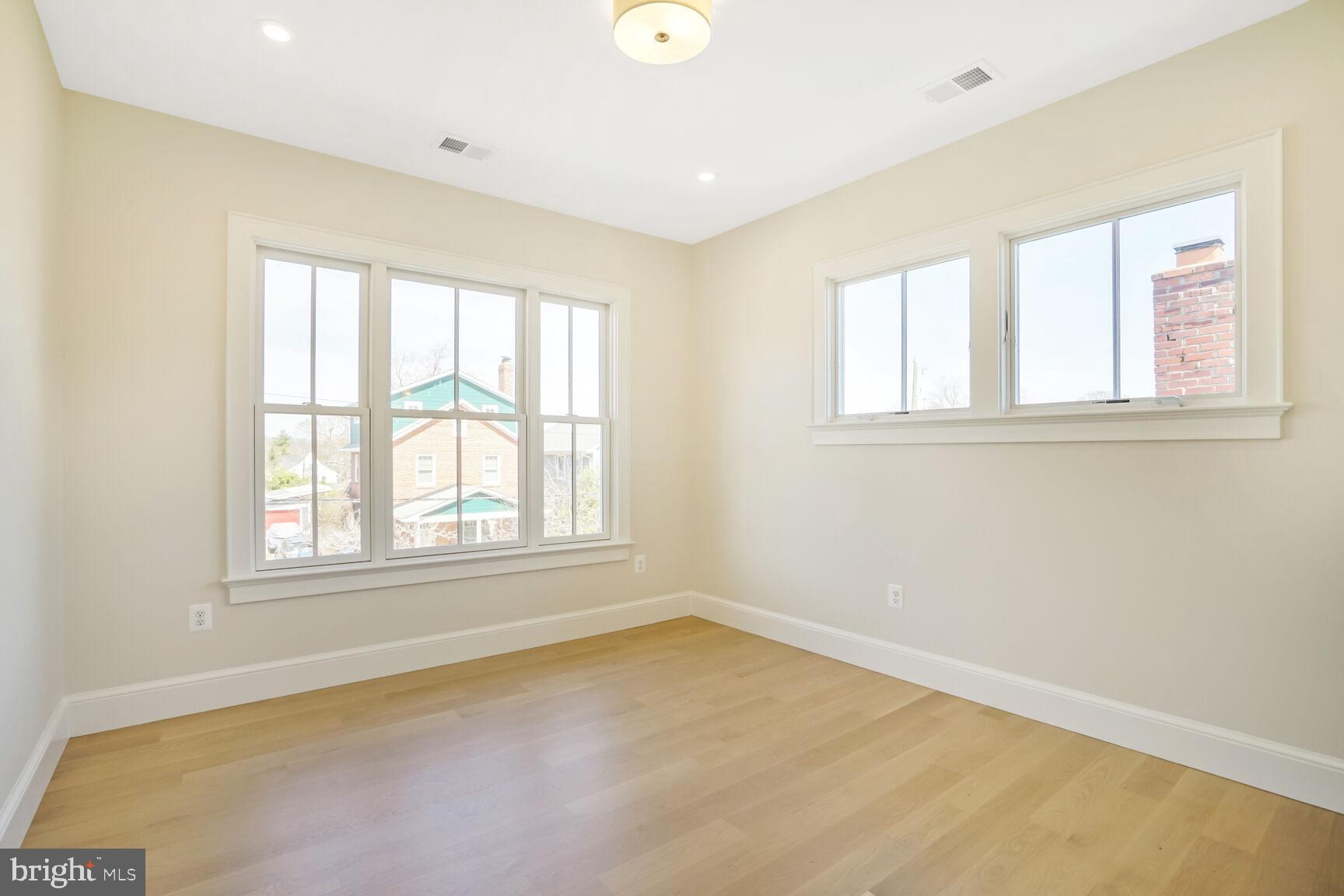 DEL RAY - Residential