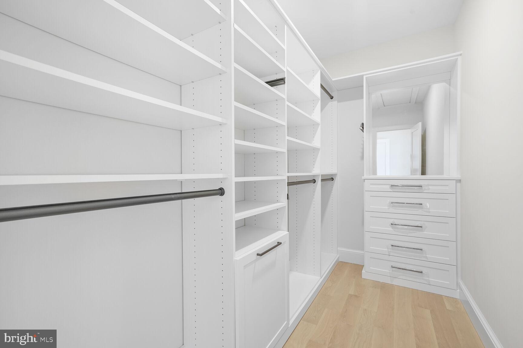 DEL RAY - Residential