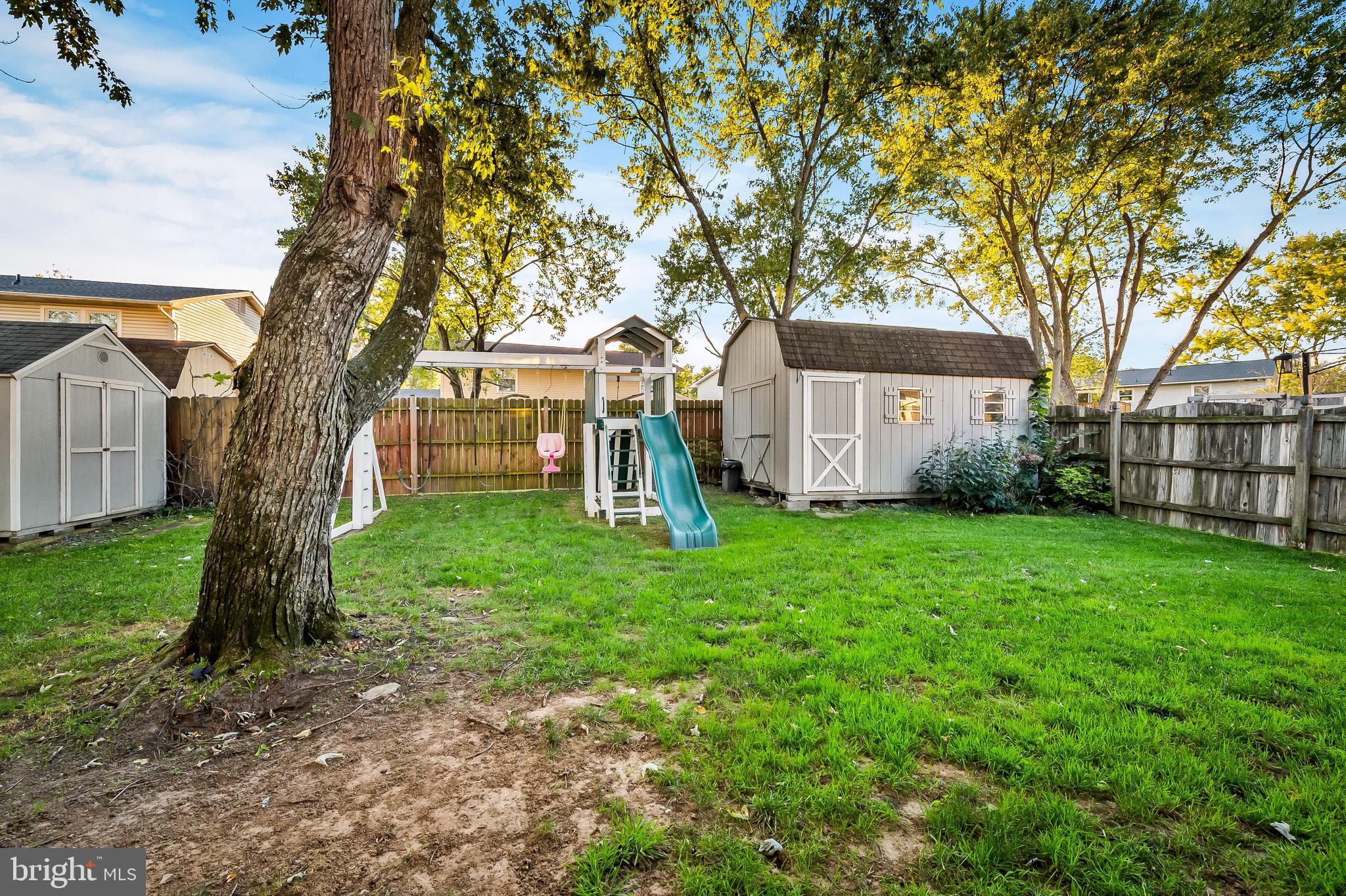 FOUR SEASONS ESTATES - Residential