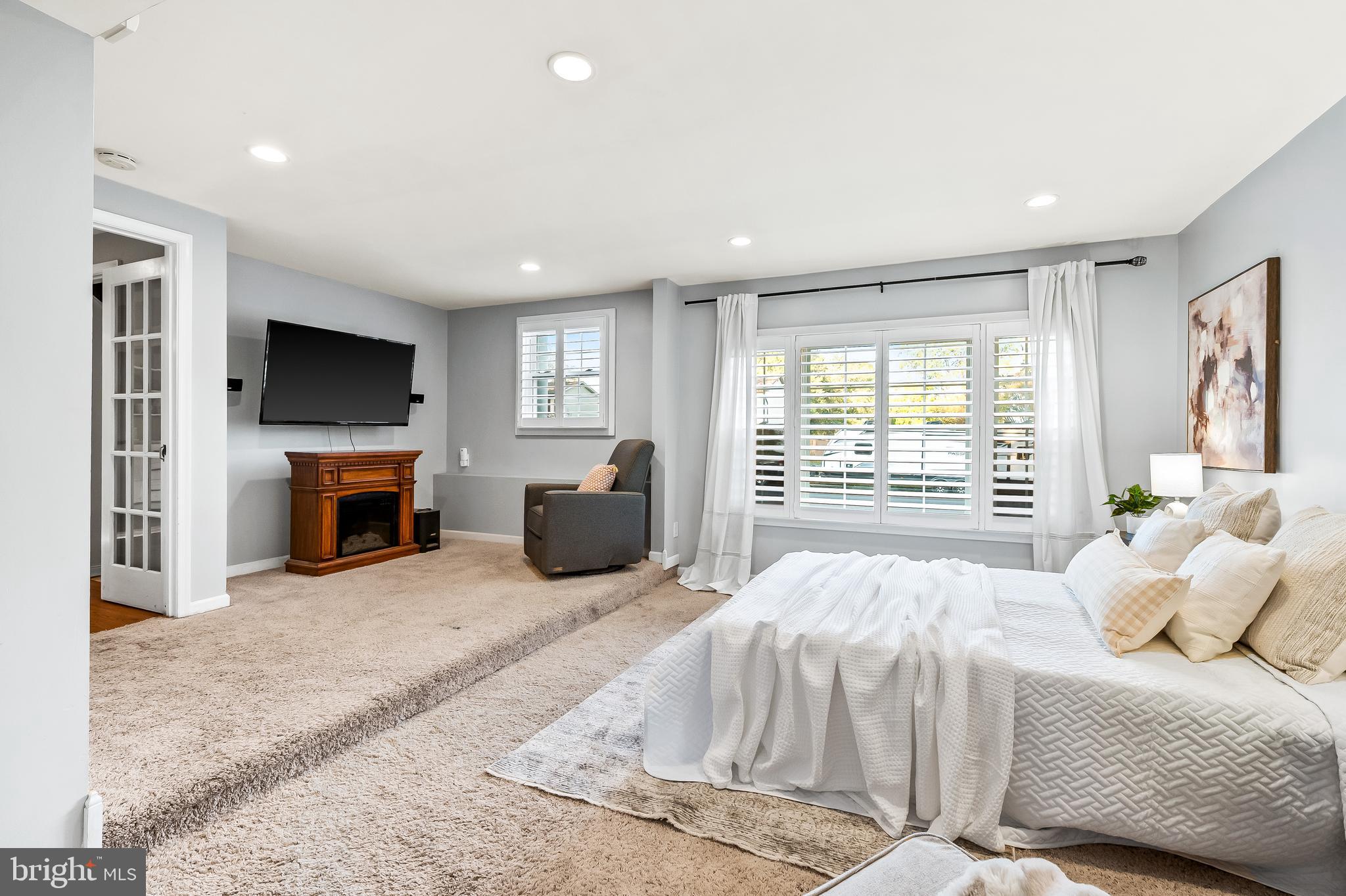 FOUR SEASONS ESTATES - Residential