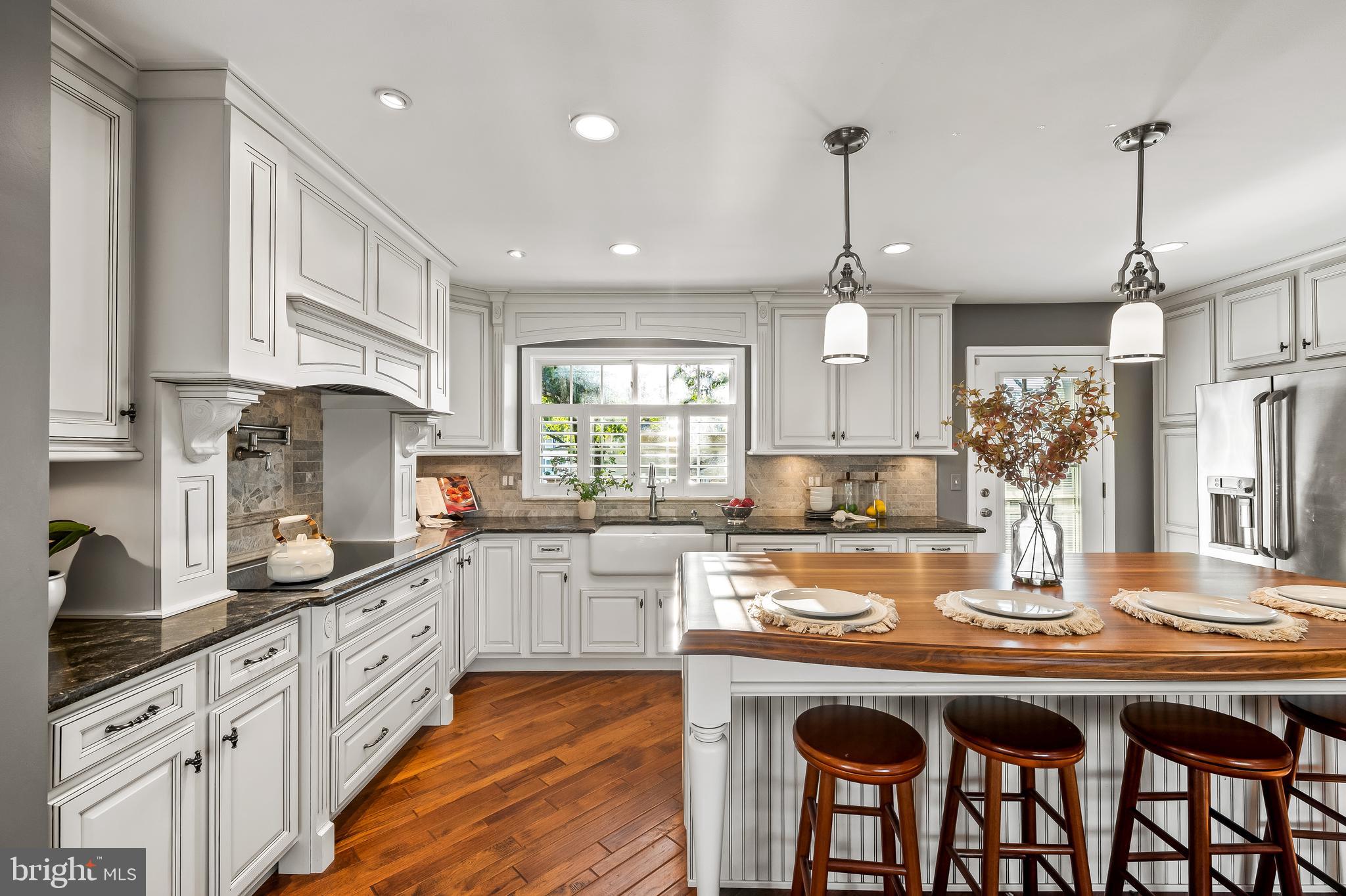 FOUR SEASONS ESTATES - Residential