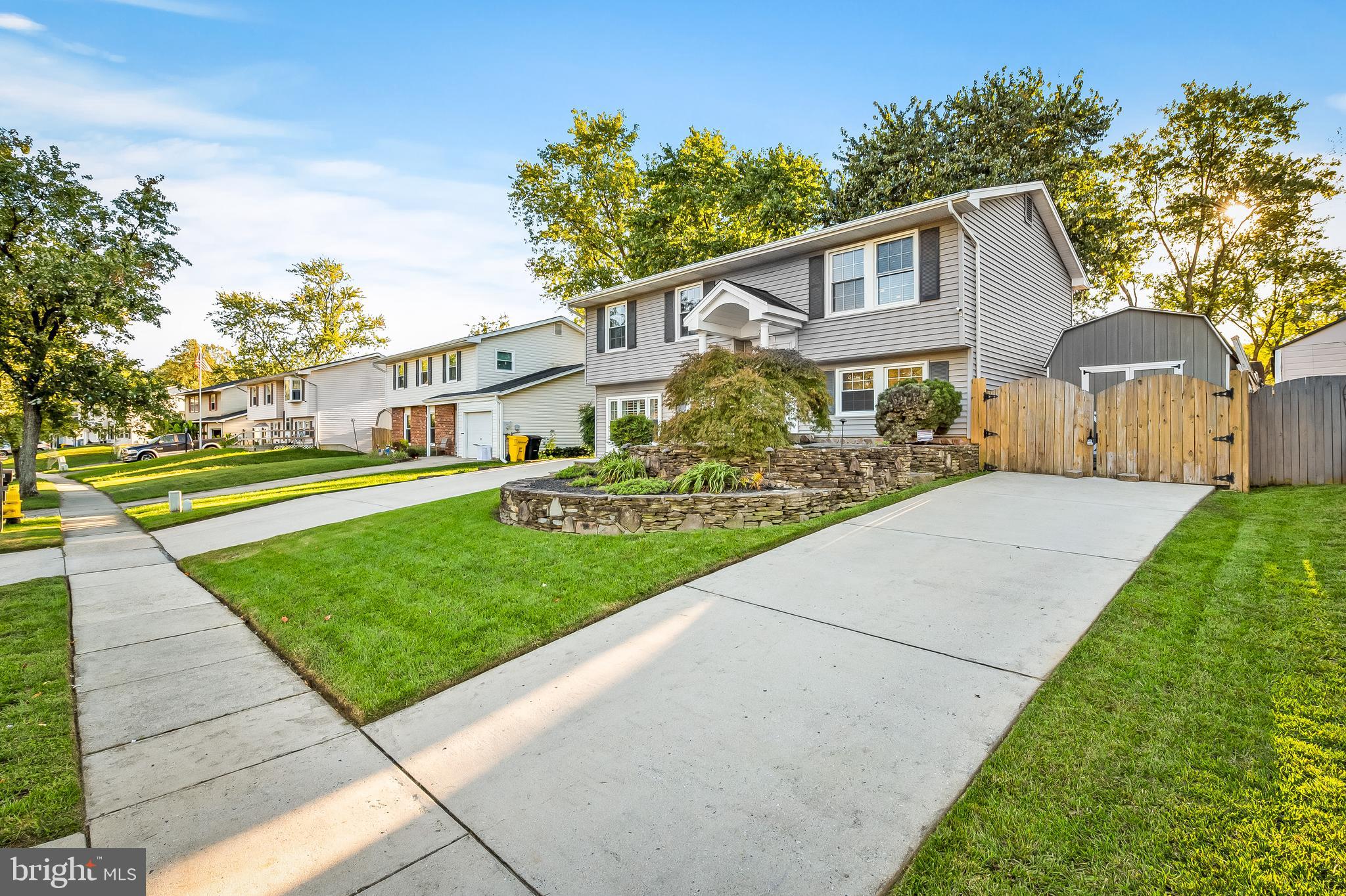 FOUR SEASONS ESTATES - Residential