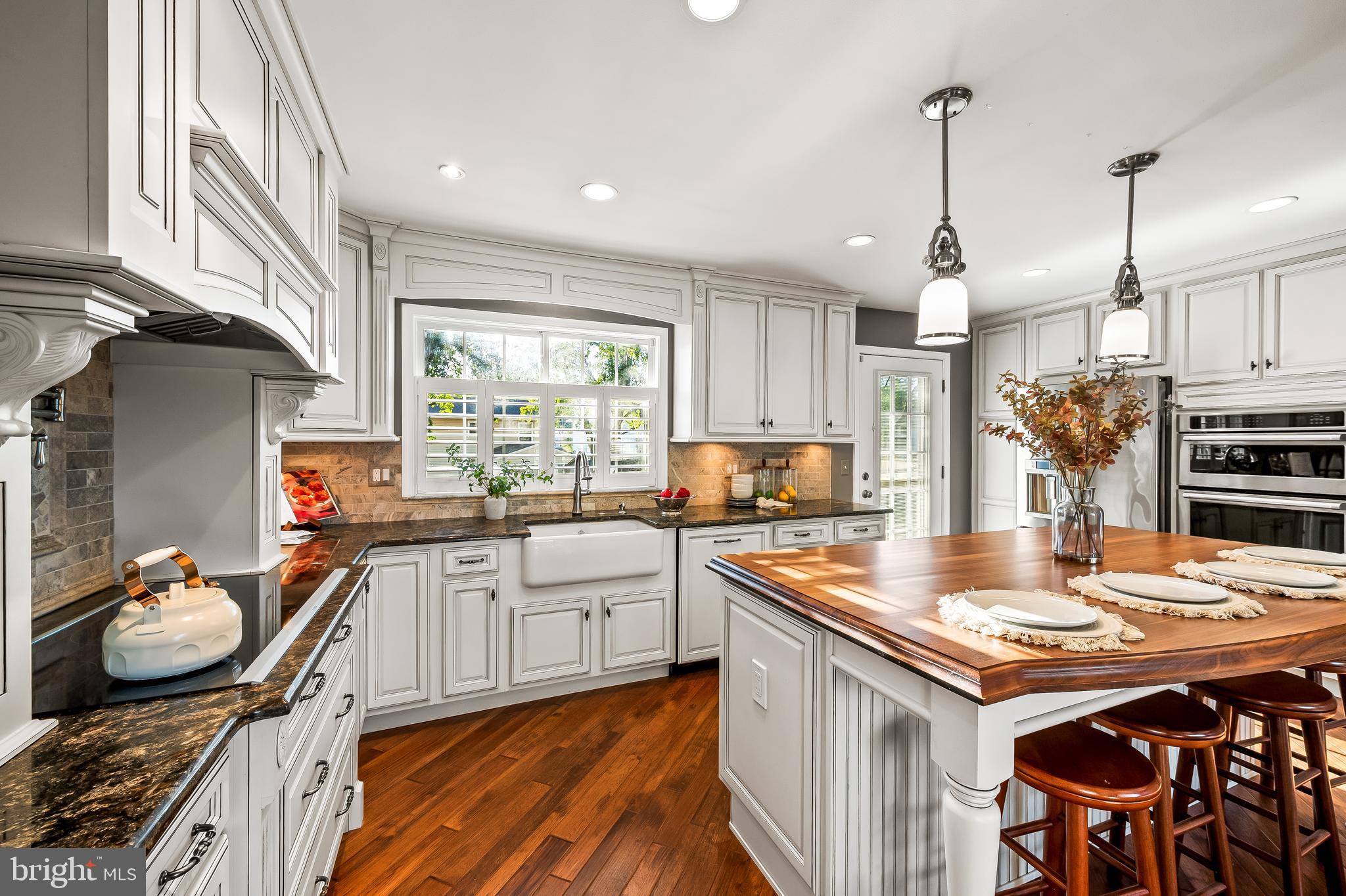 FOUR SEASONS ESTATES - Residential