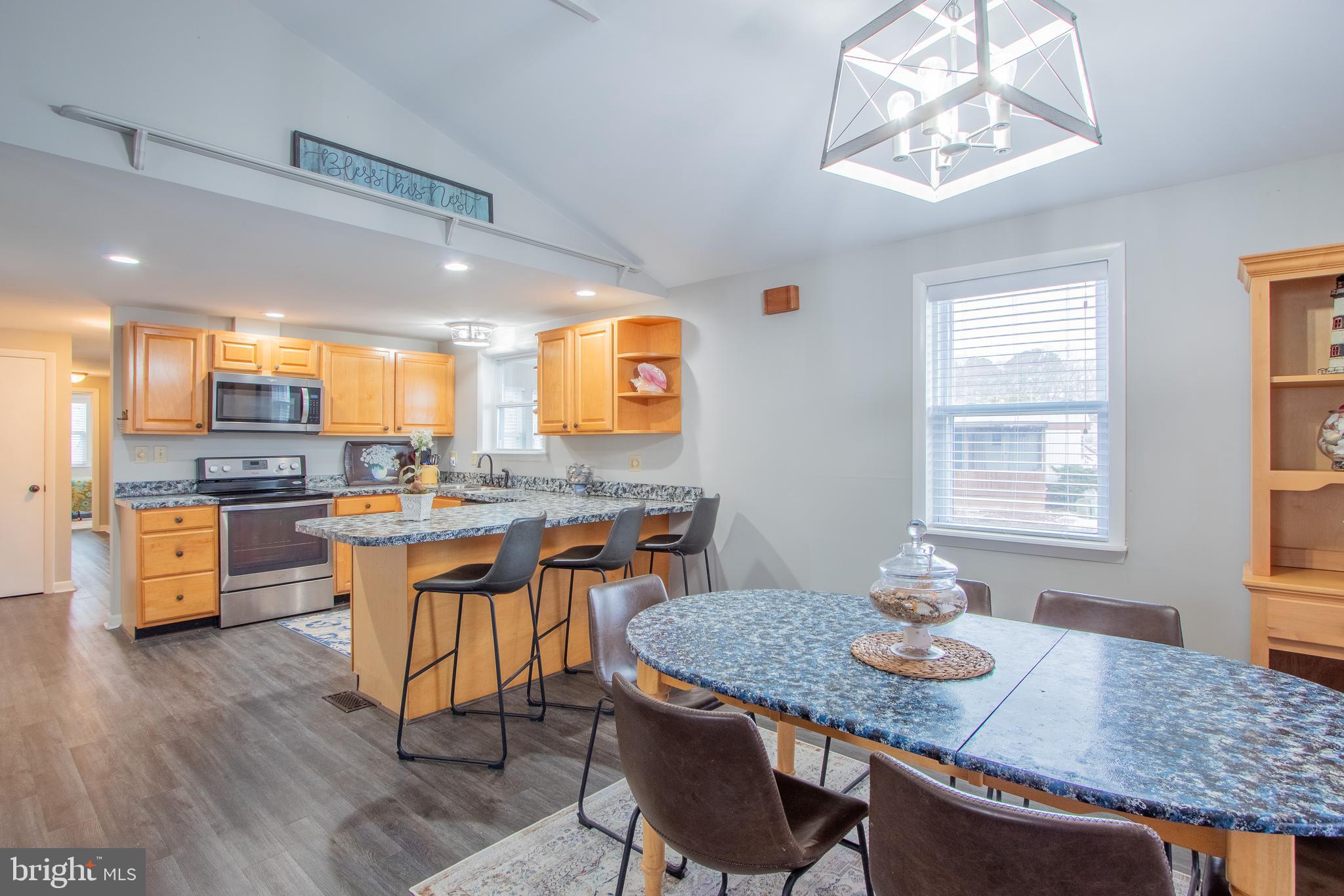 BAY CITY - Residential