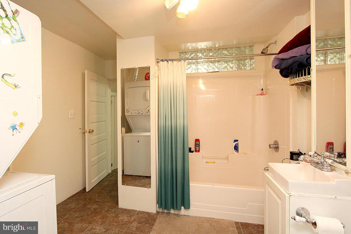 ROCKVILLE PARK - Residential Income