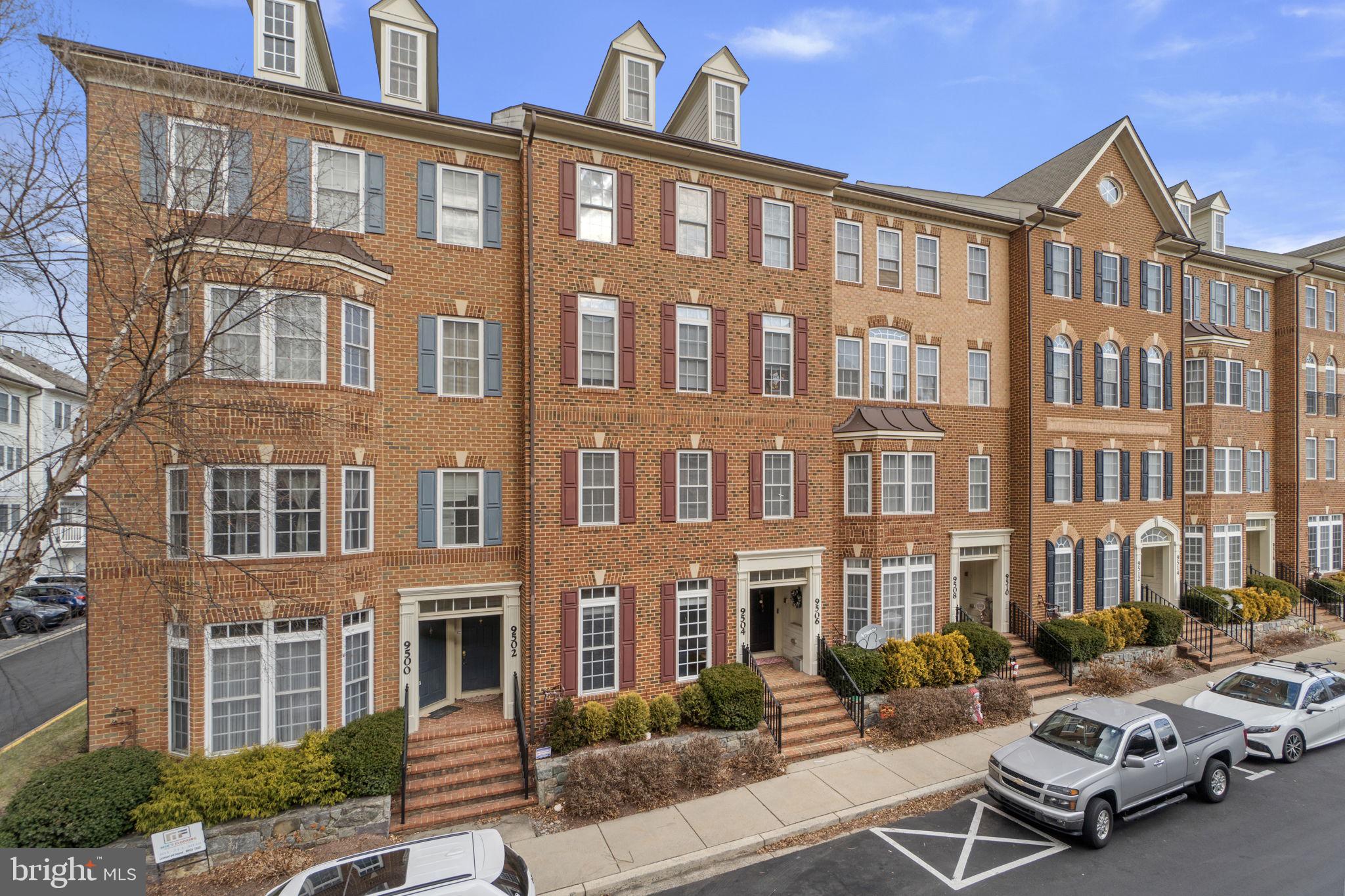 VILLAGES OF URBANA - Residential