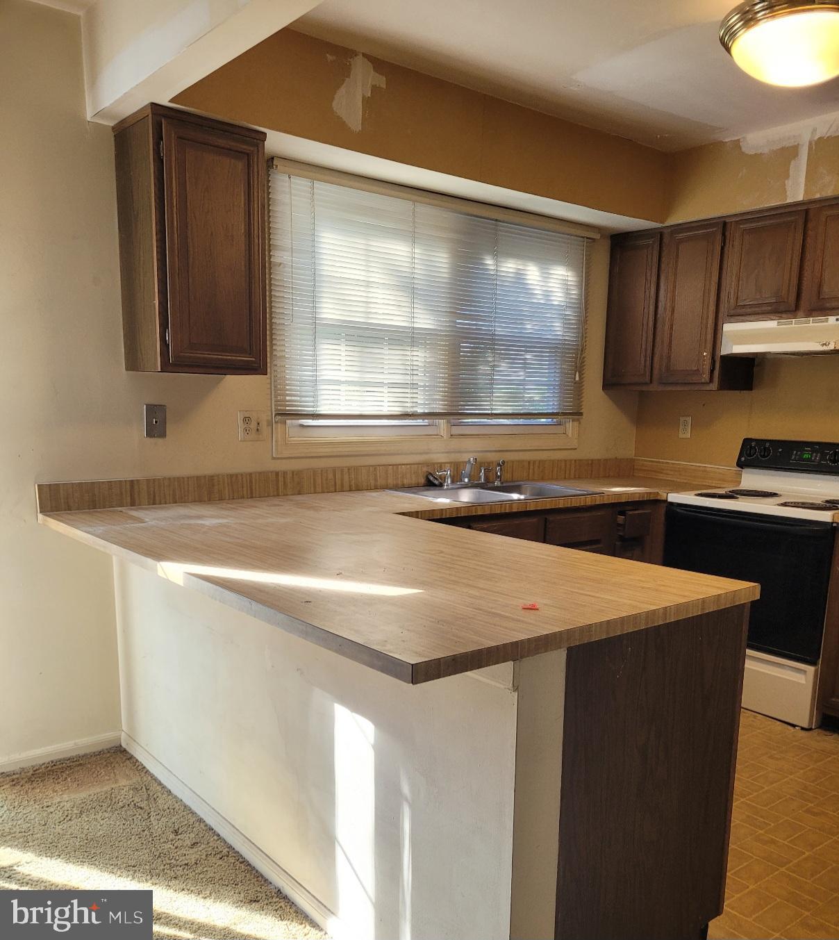 DEER PATH WOODS - Residential