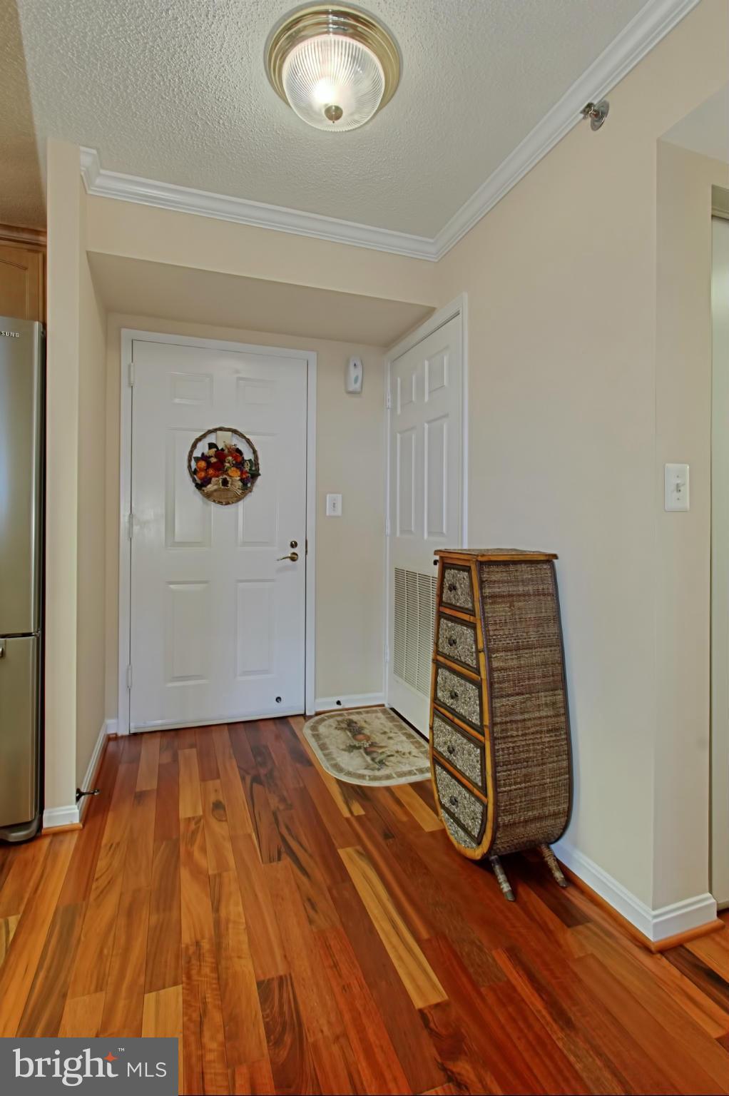 CARLYLE TOWERS - Residential