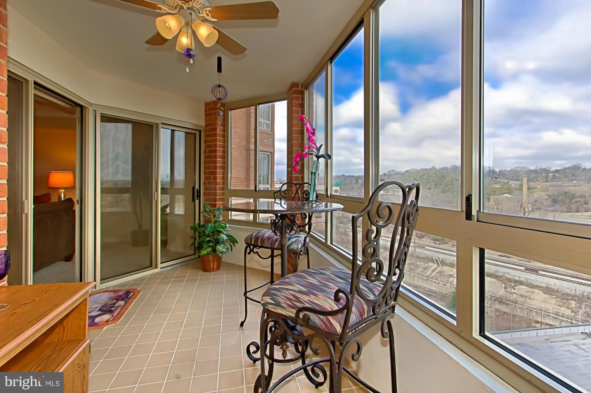 CARLYLE TOWERS - Residential