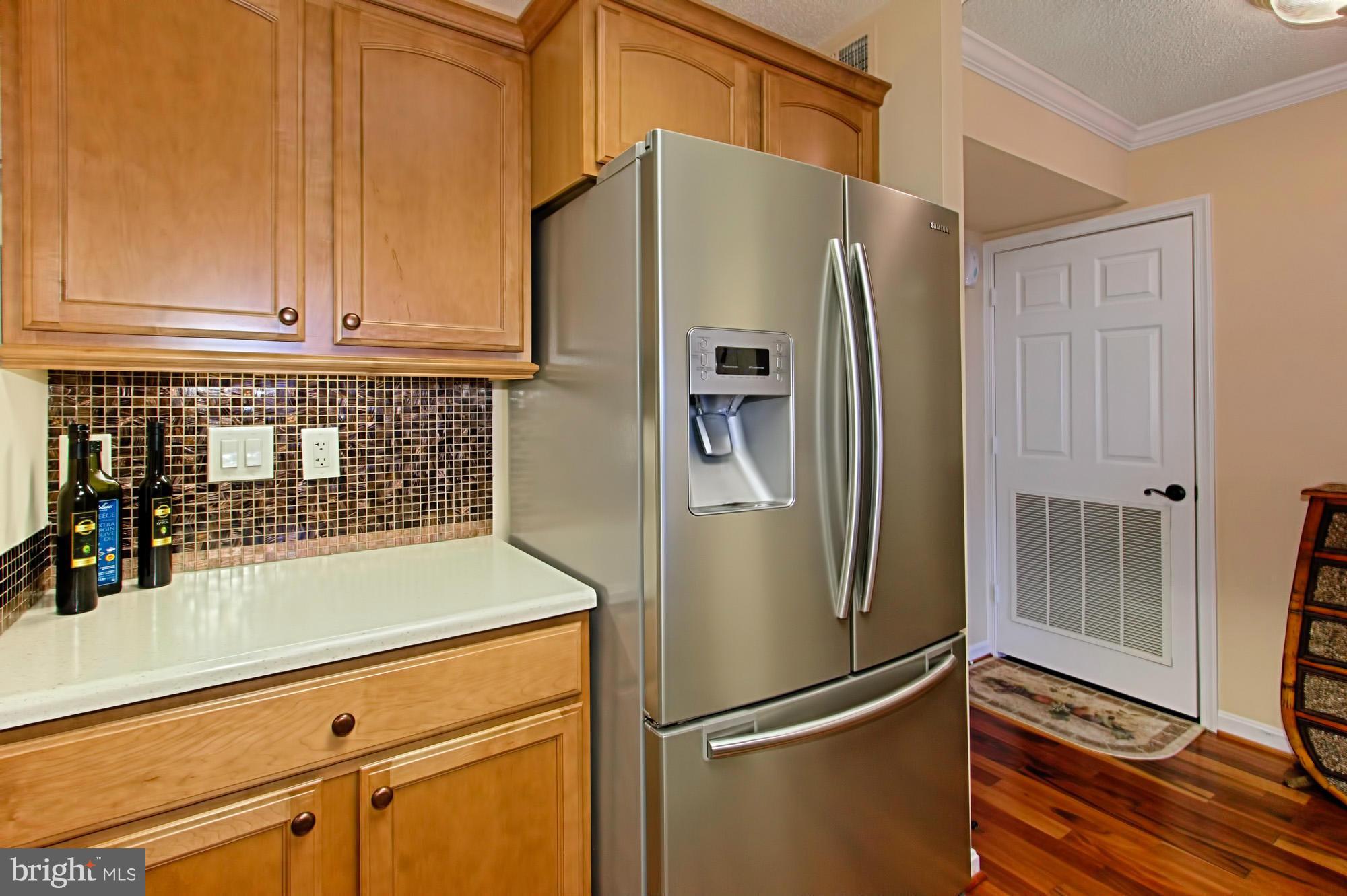 CARLYLE TOWERS - Residential