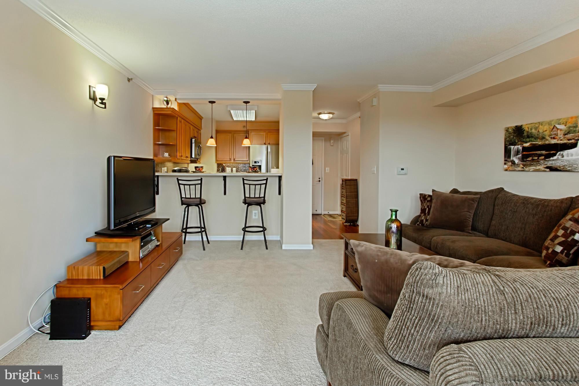 CARLYLE TOWERS - Residential