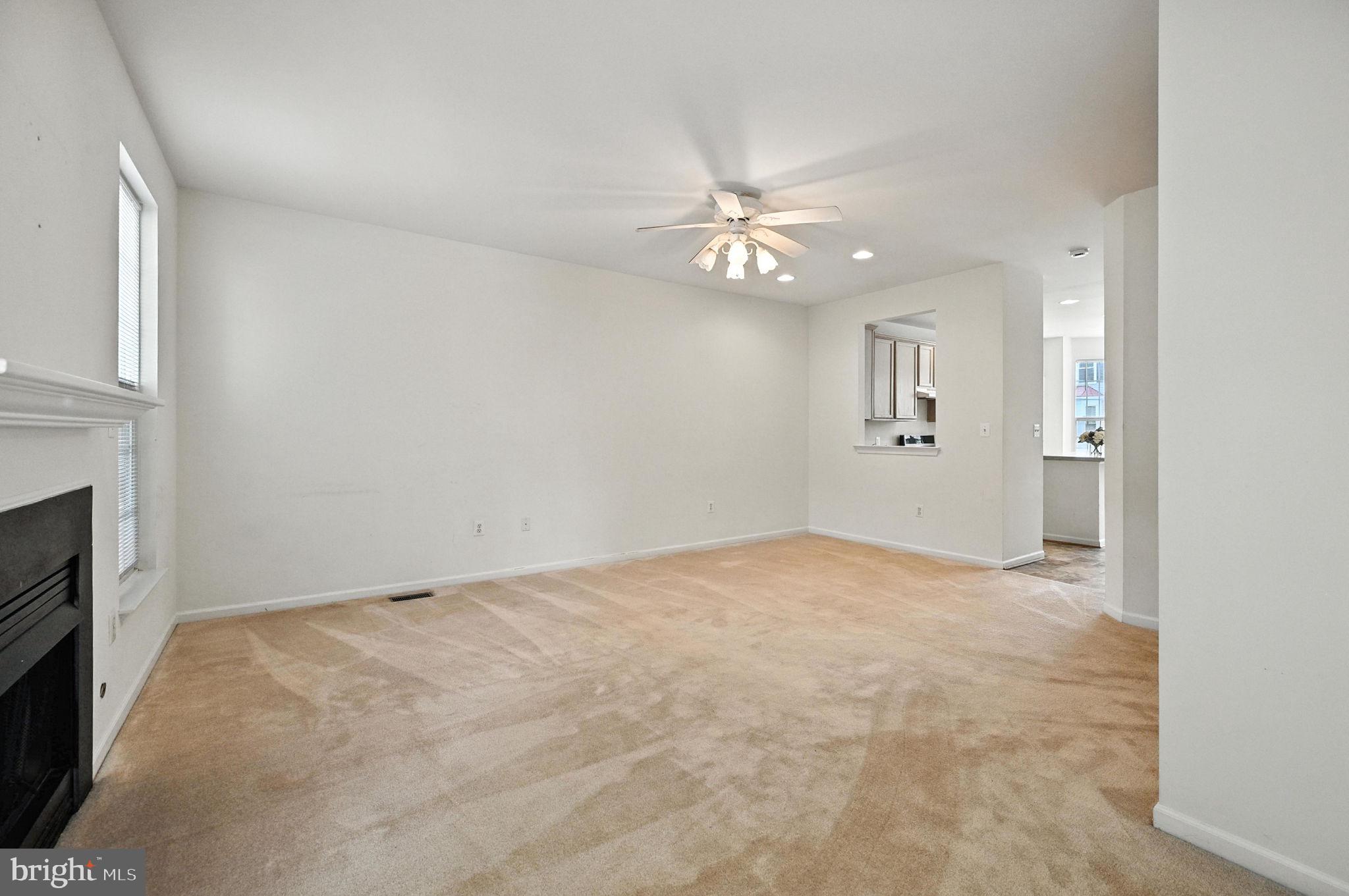 KINGSTOWNE - Residential Lease