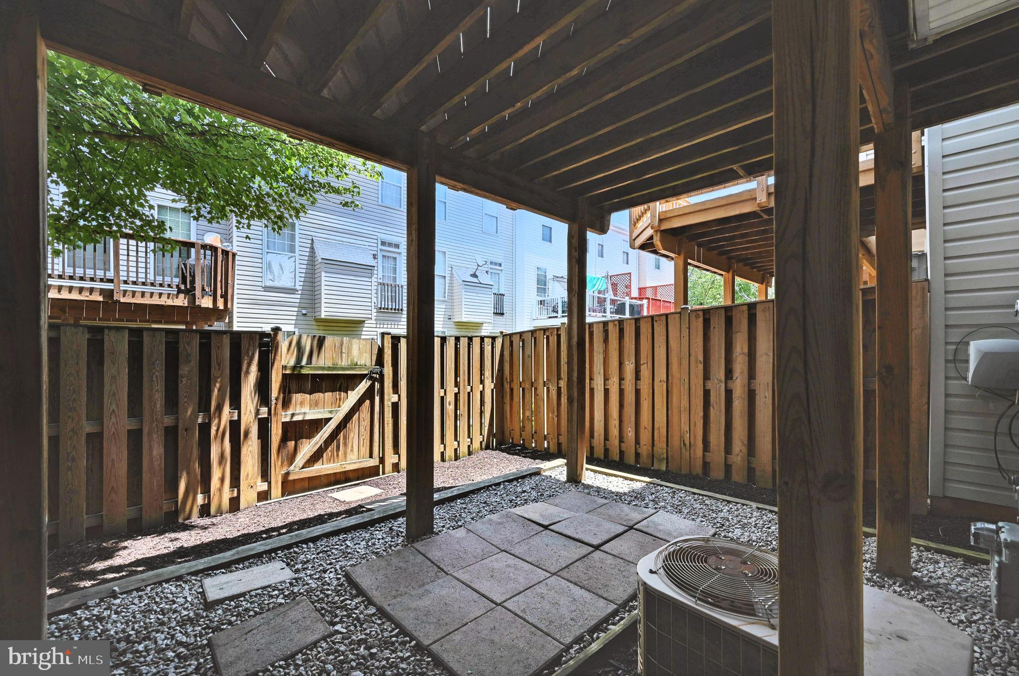 KINGSTOWNE - Residential Lease