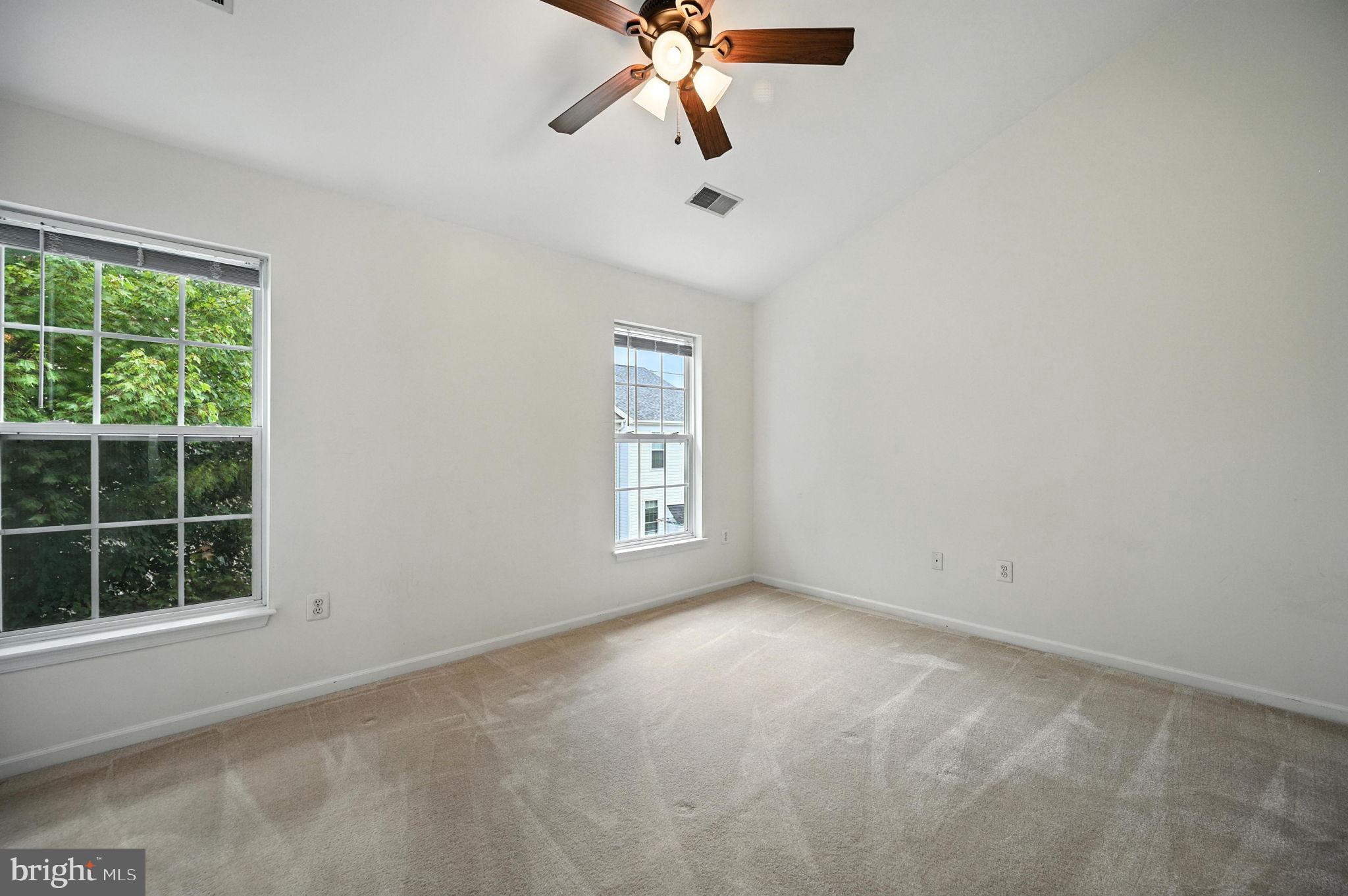 KINGSTOWNE - Residential Lease