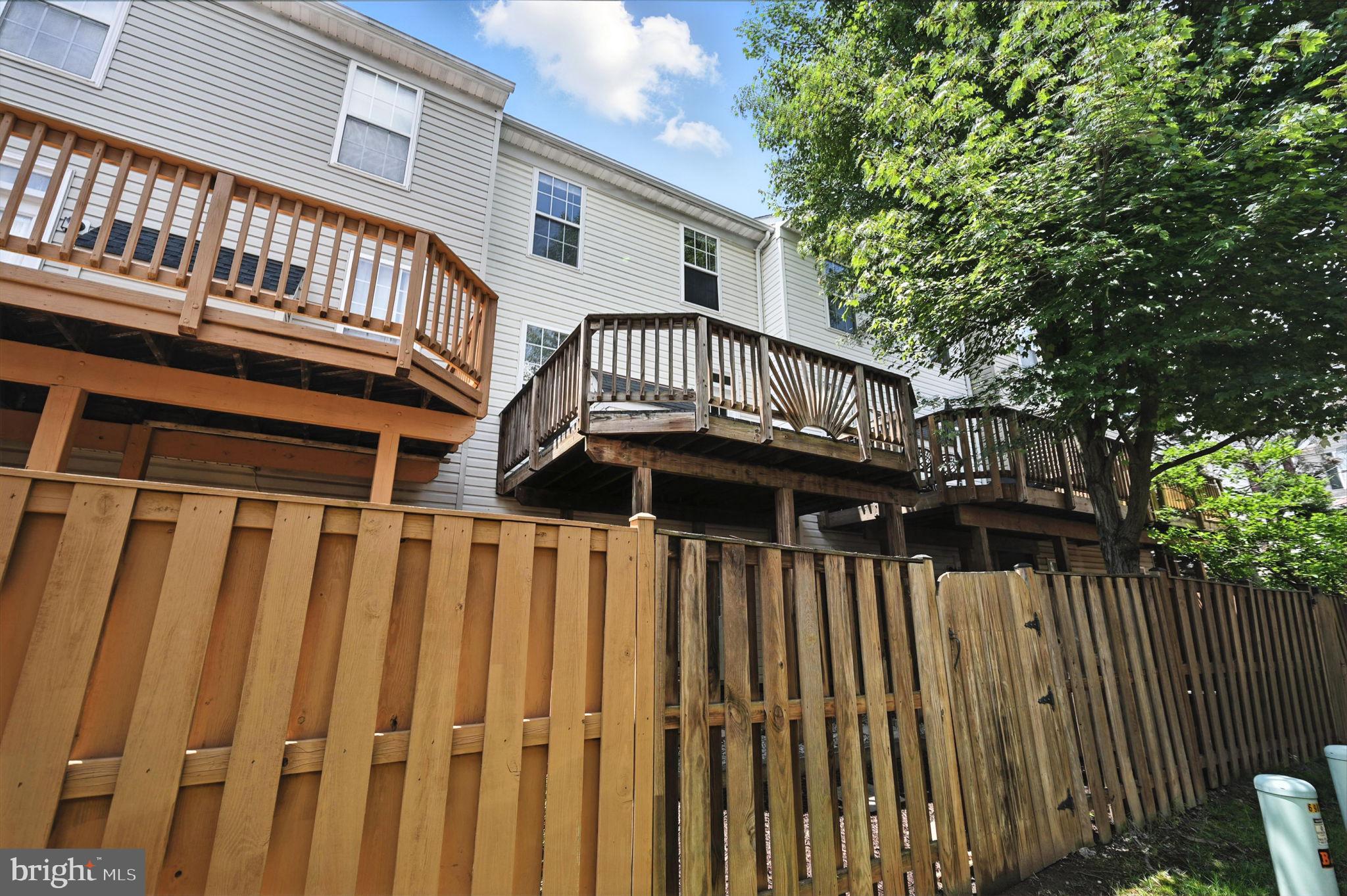 KINGSTOWNE - Residential Lease