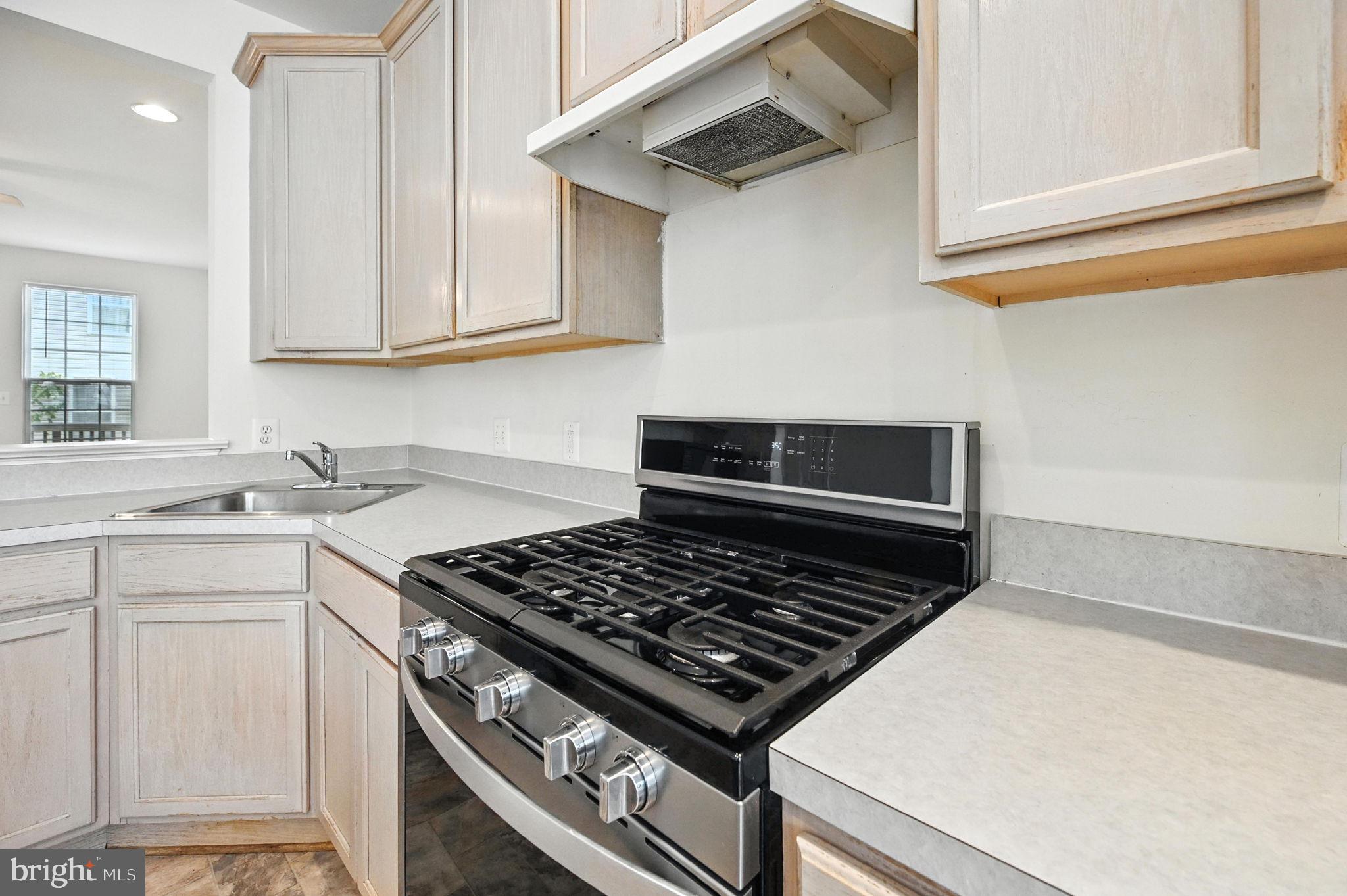 KINGSTOWNE - Residential Lease