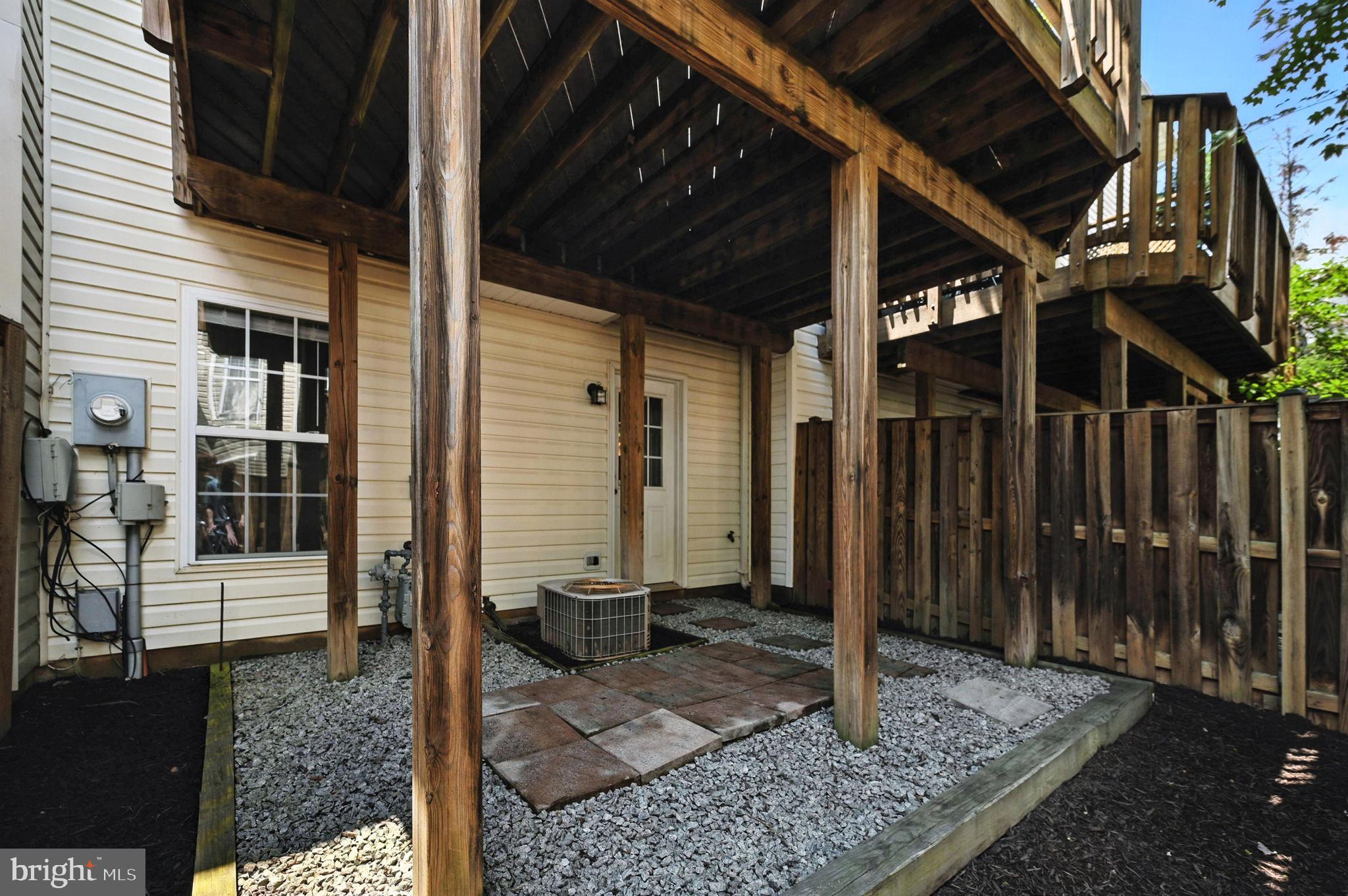 KINGSTOWNE - Residential Lease