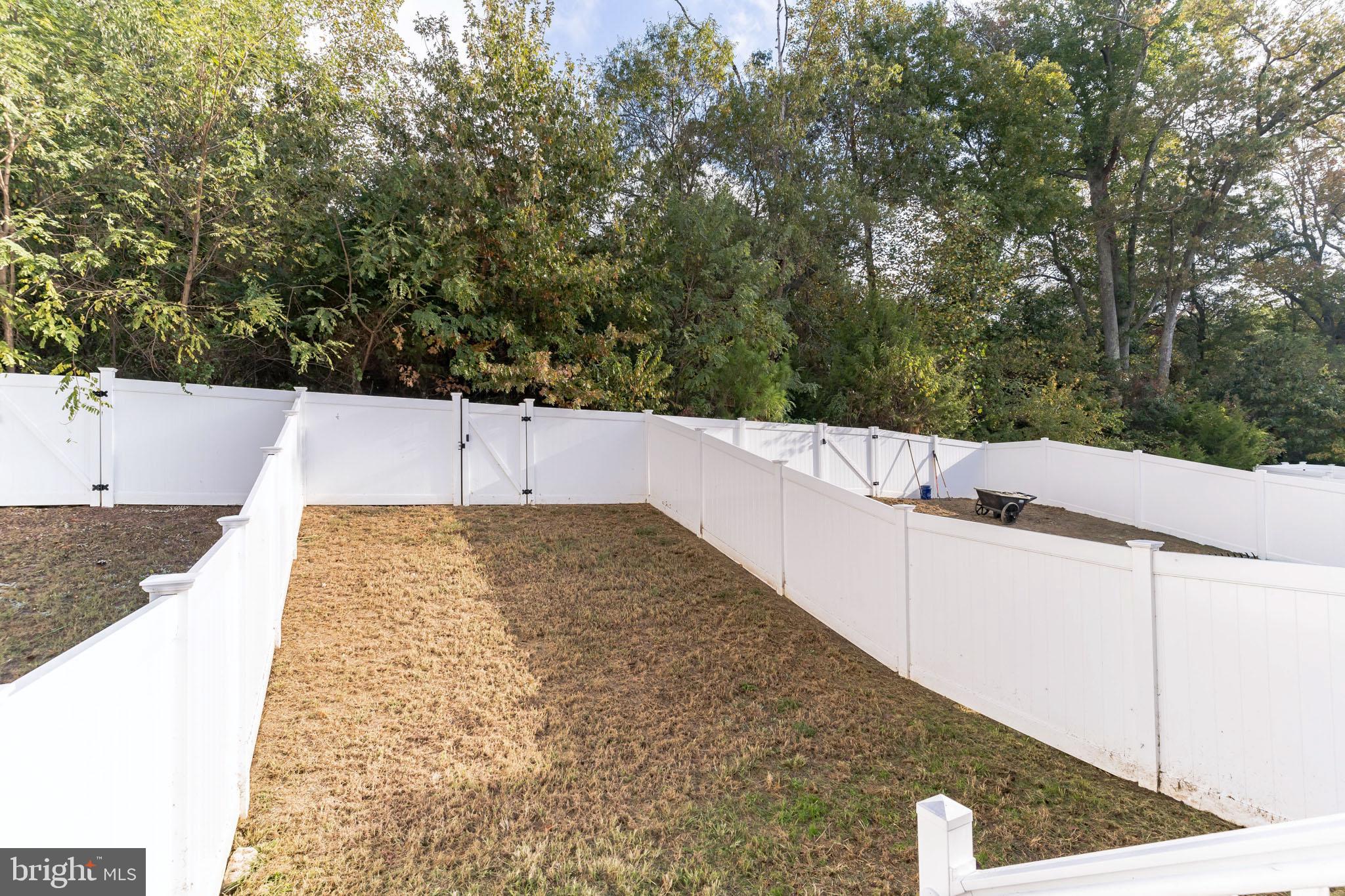 ELIZABETH HILLS - Residential