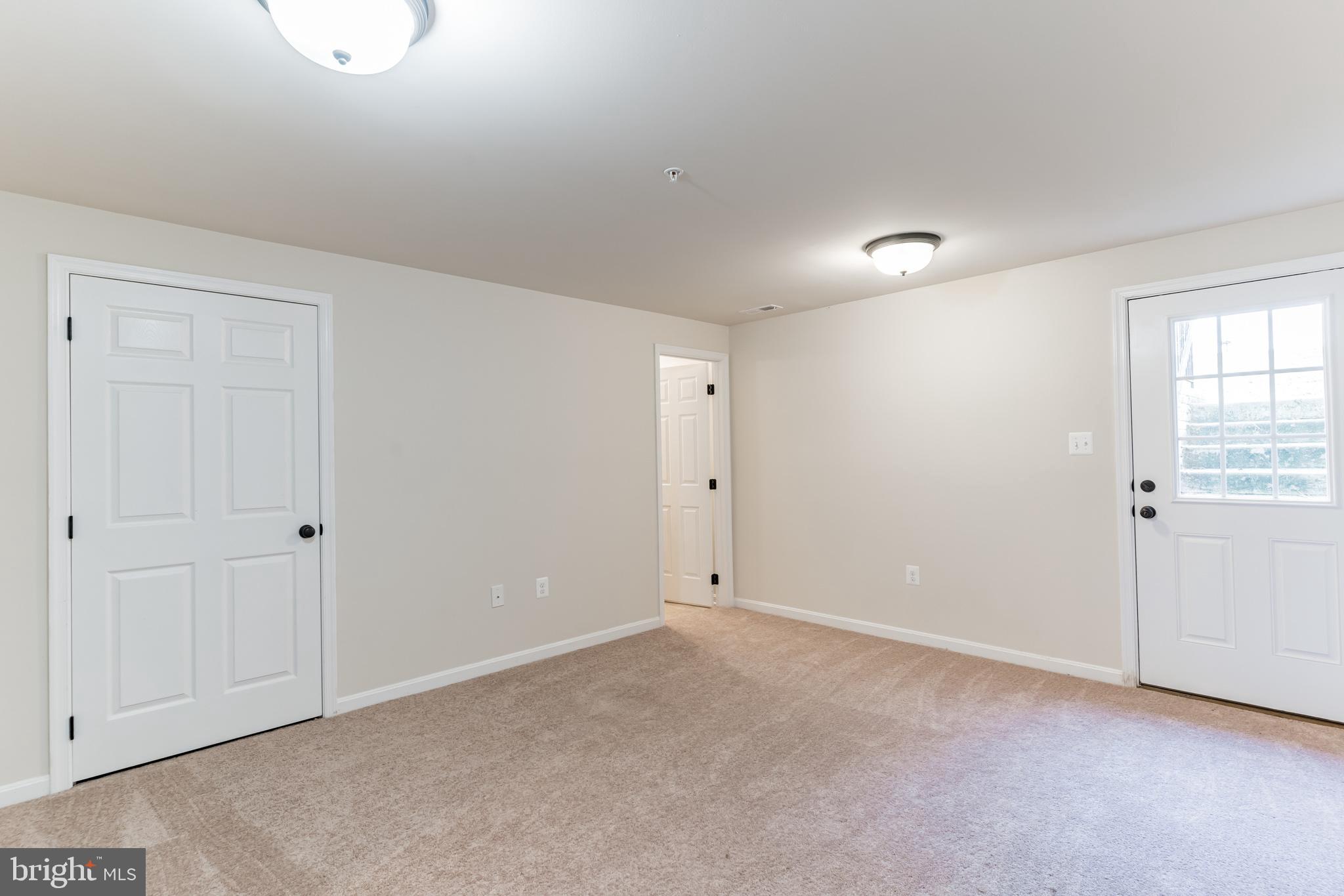 ELIZABETH HILLS - Residential