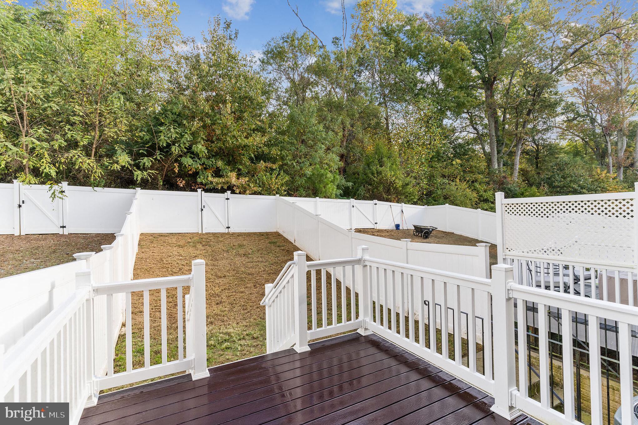 ELIZABETH HILLS - Residential