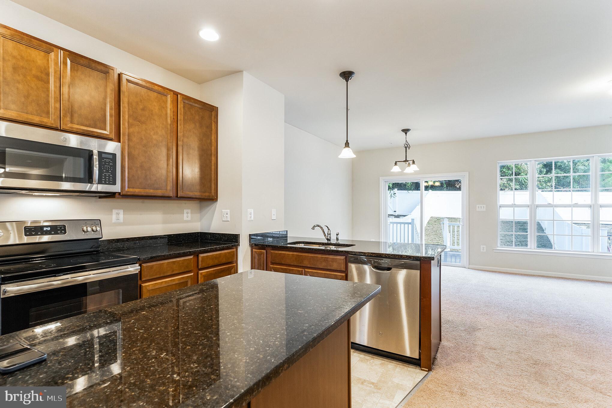 ELIZABETH HILLS - Residential