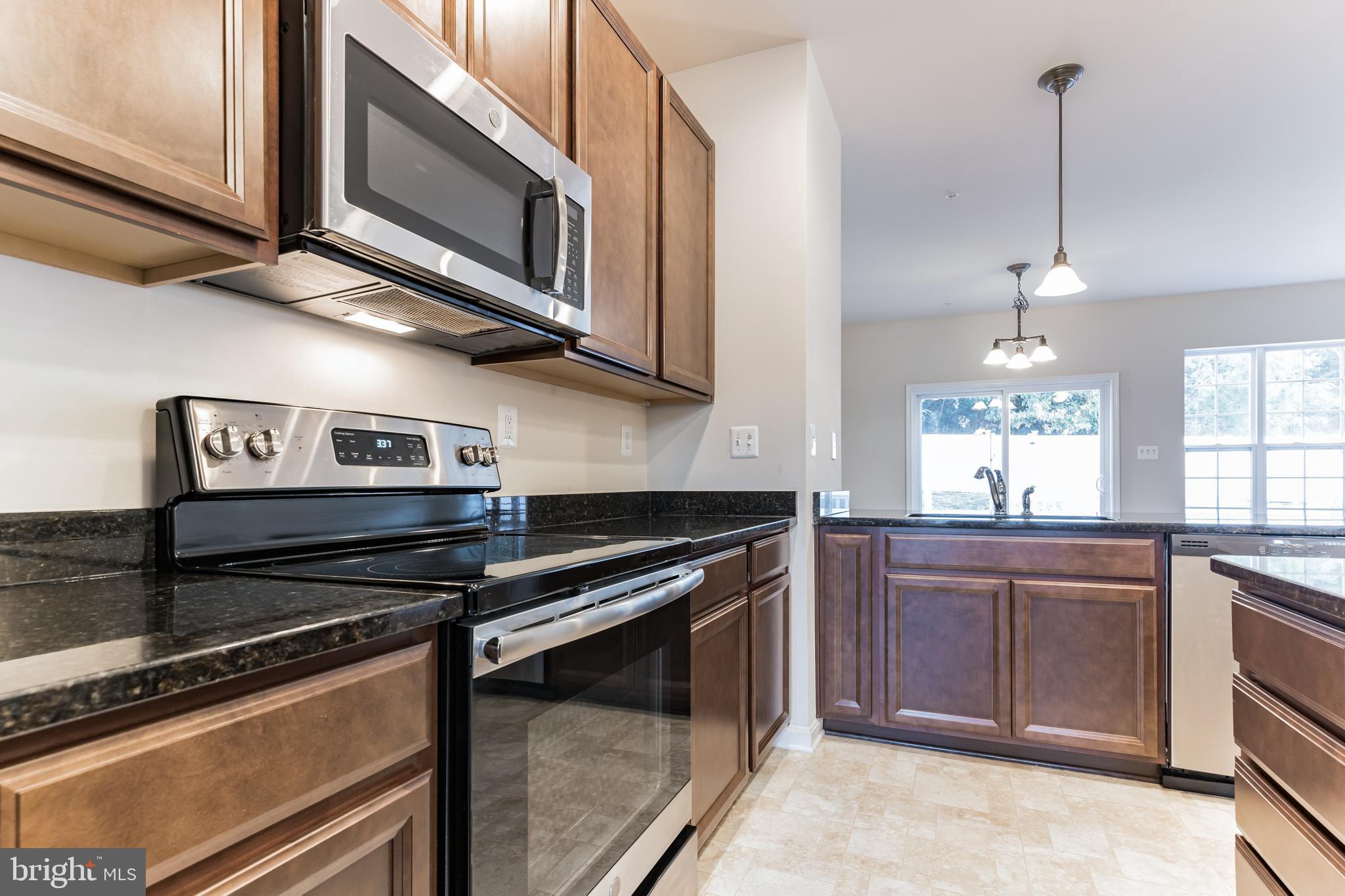 ELIZABETH HILLS - Residential