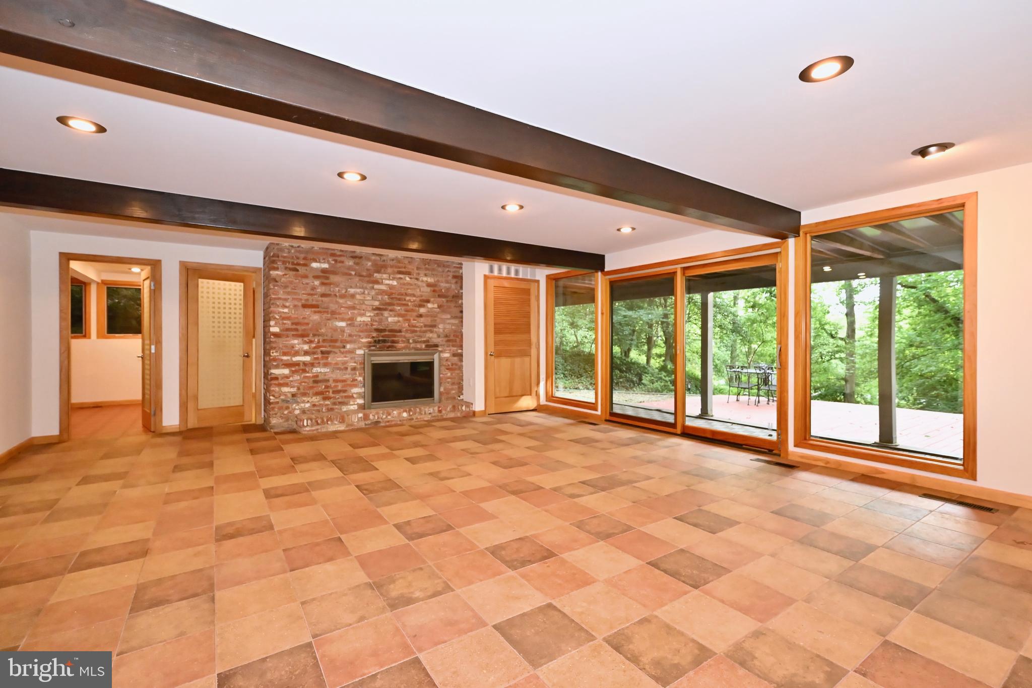 GLEN ECHO HEIGHTS - Residential